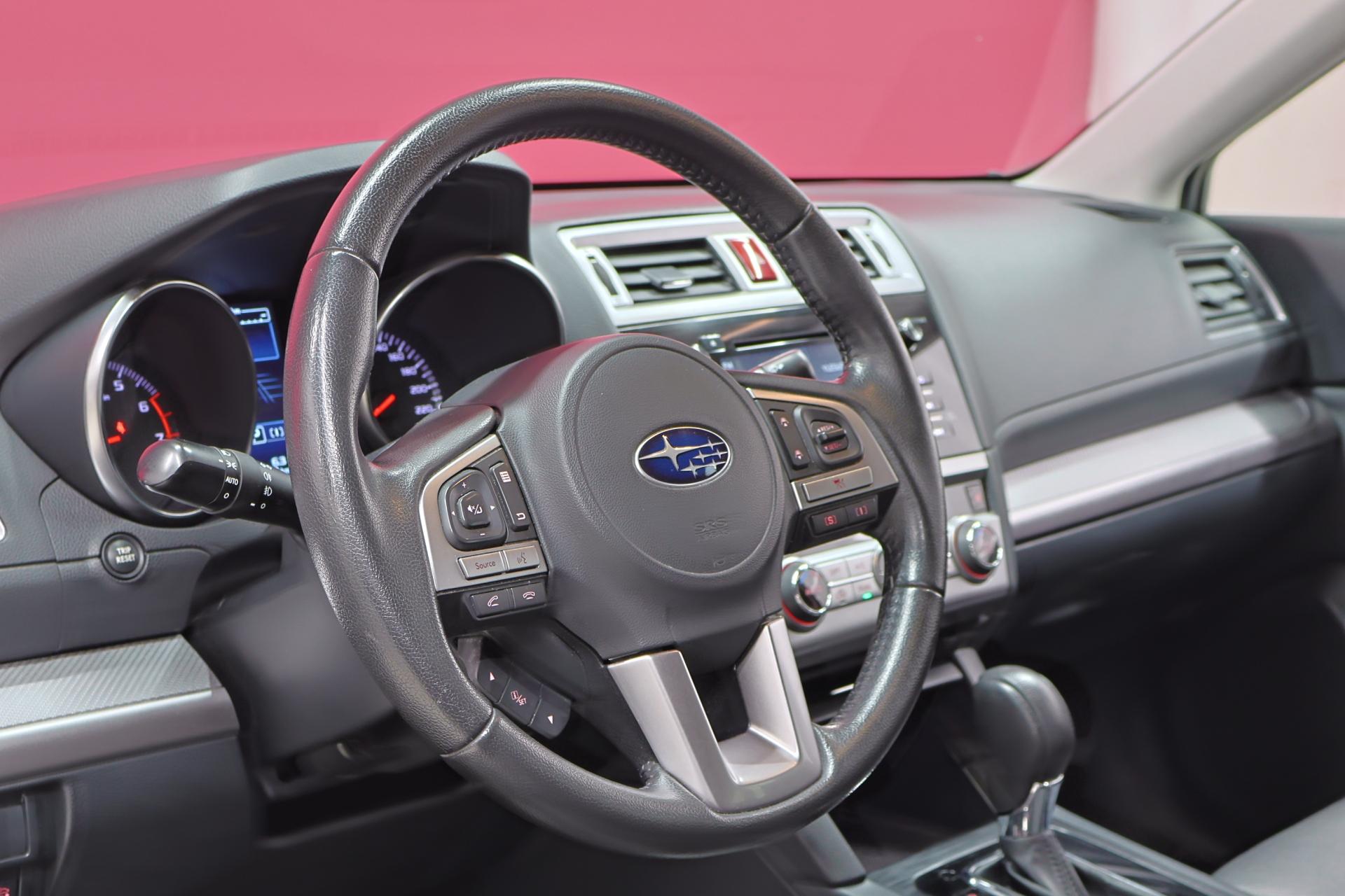 SUBARU Outback 2015