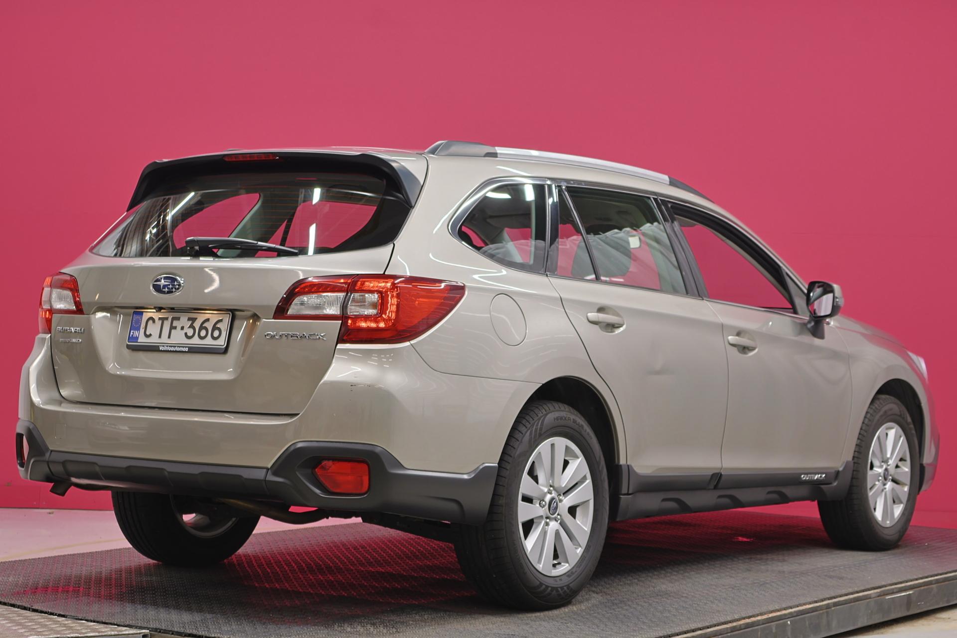 SUBARU Outback 2015