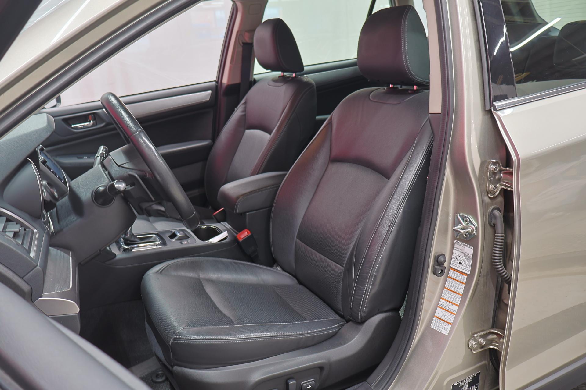 SUBARU Outback 2015