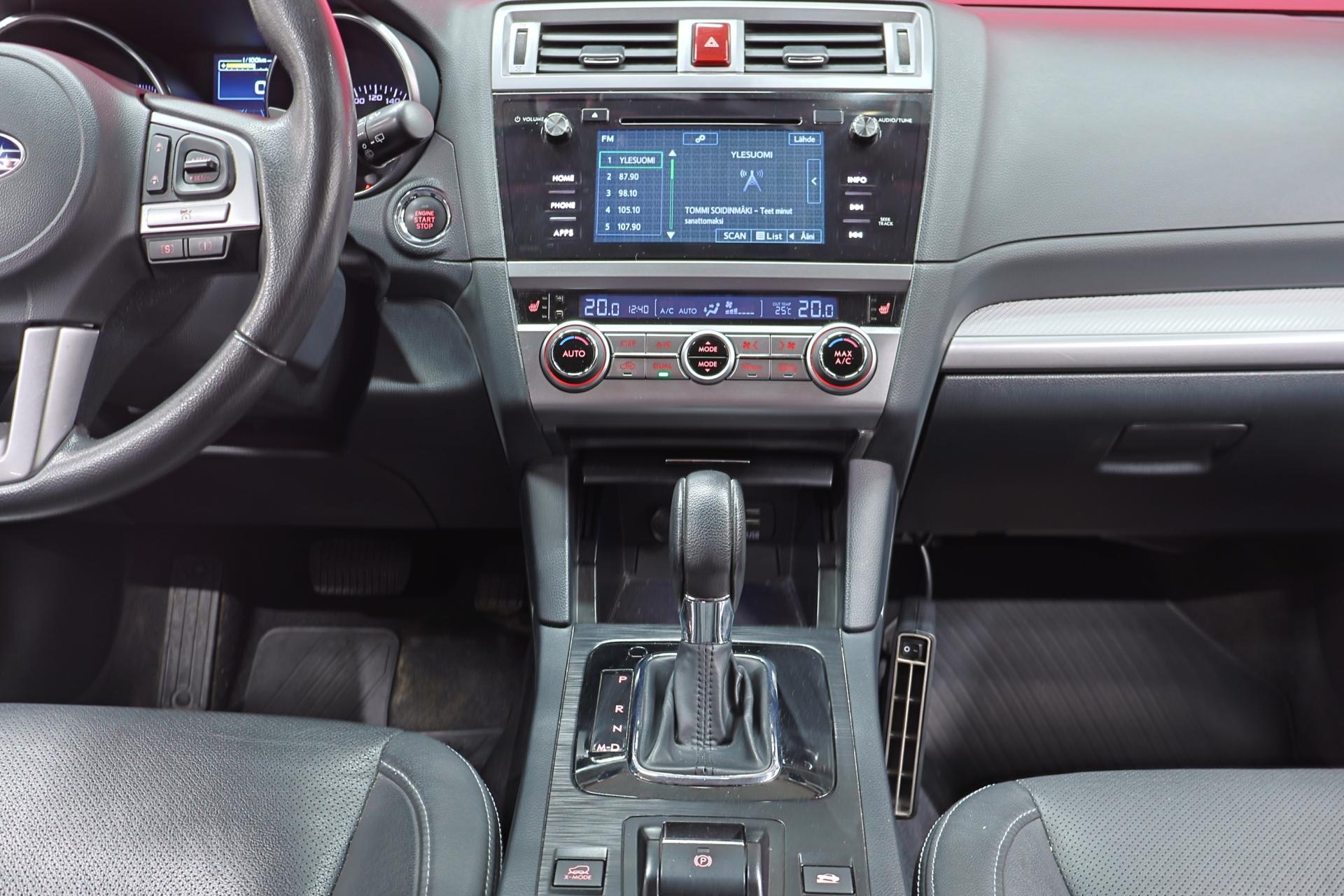 SUBARU Outback 2015