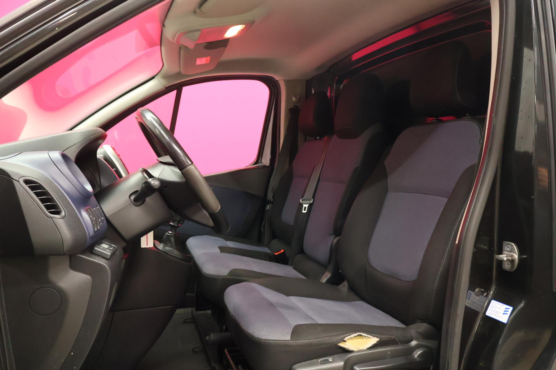OPEL Vivaro 2015