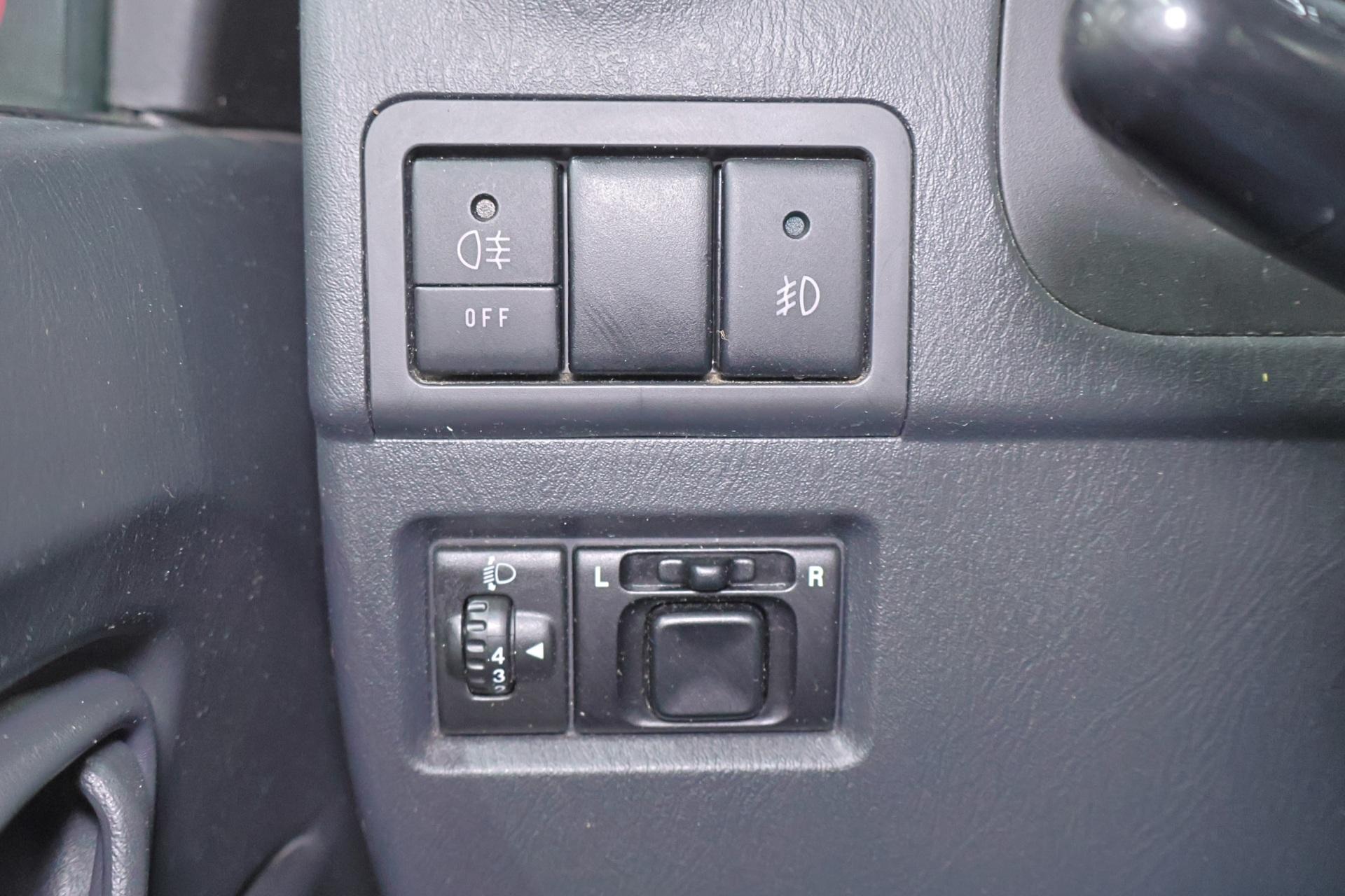 SUZUKI Jimny 2006