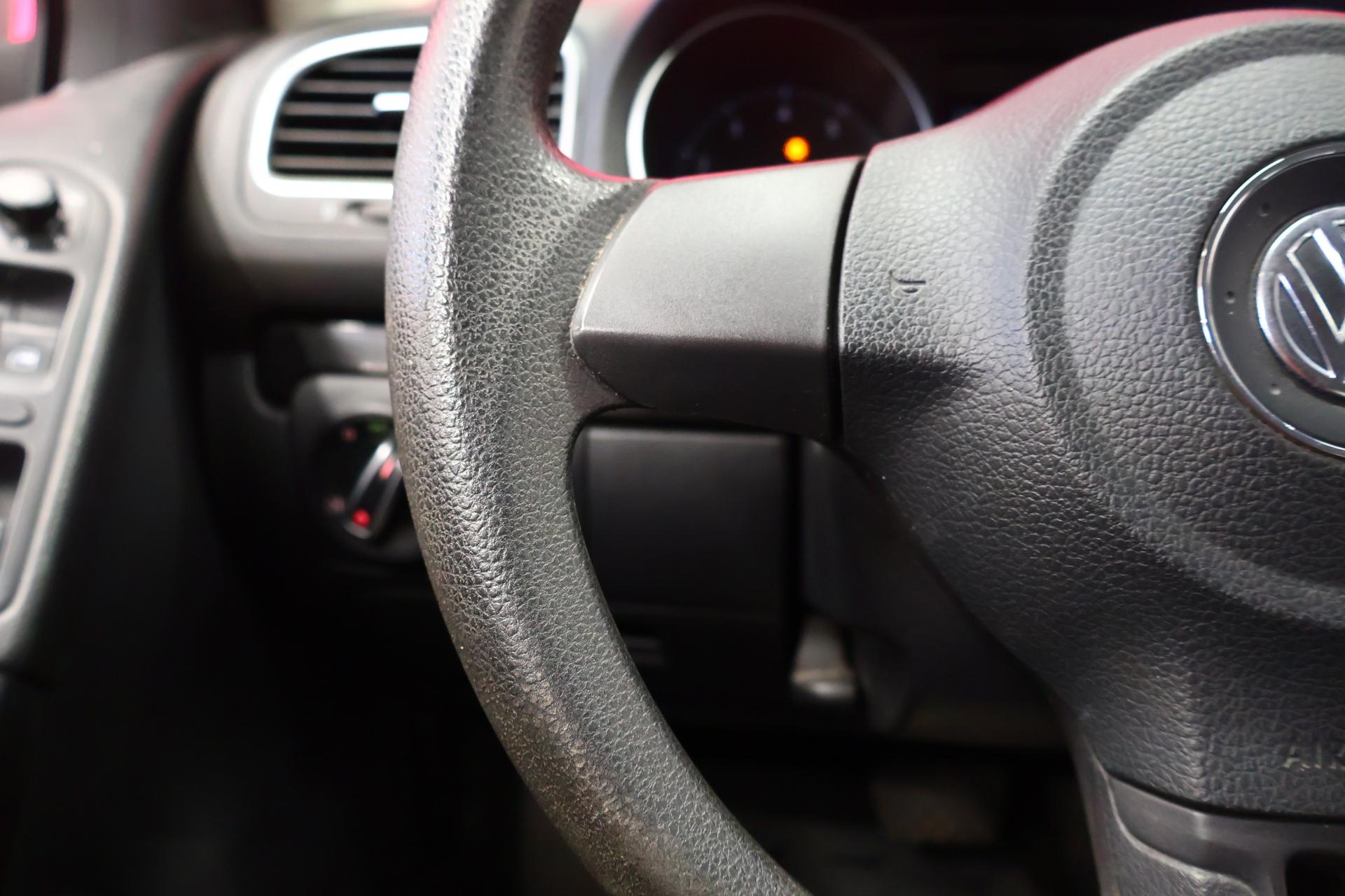 VOLKSWAGEN Golf 2011