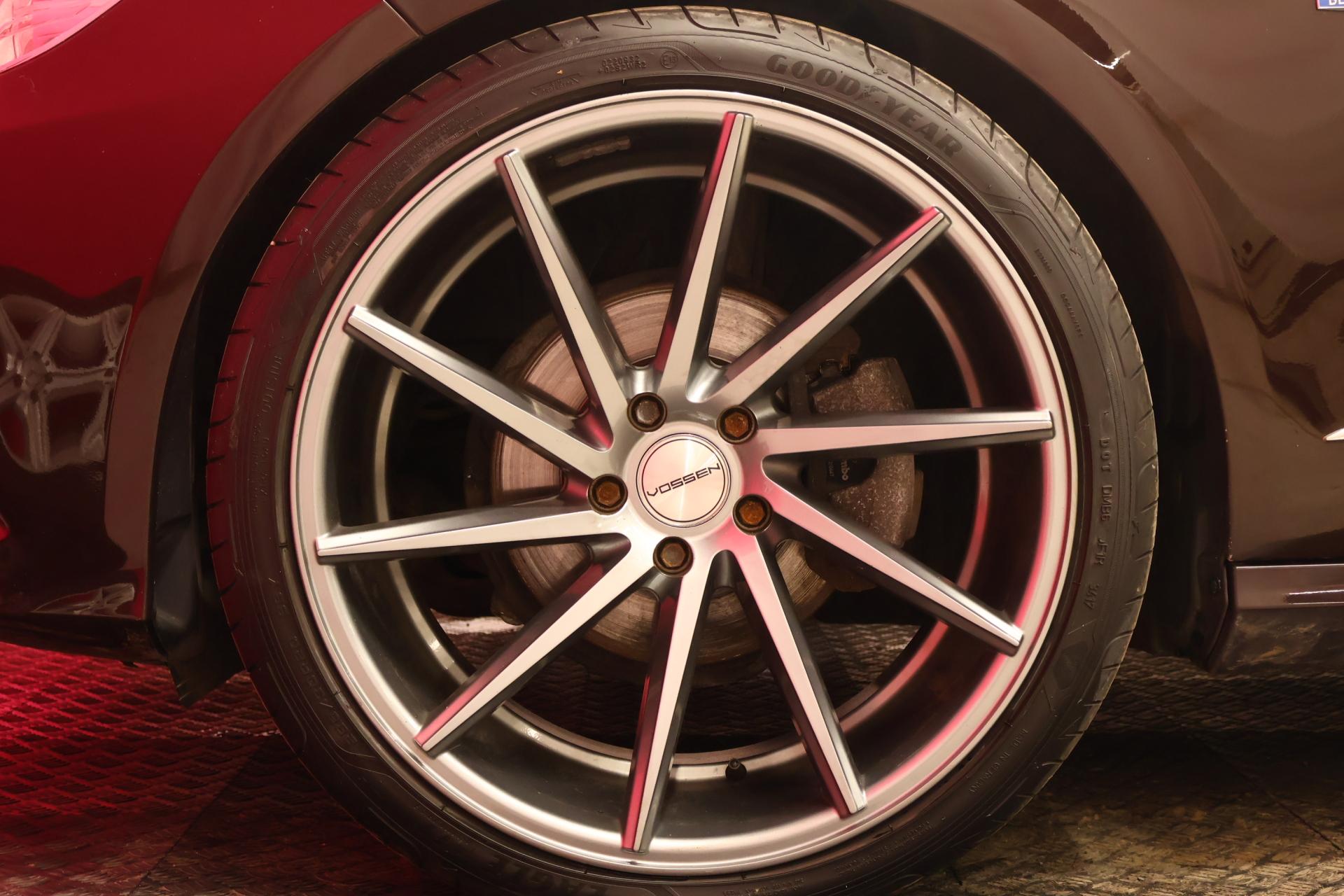 MERCEDES-BENZ E 2010