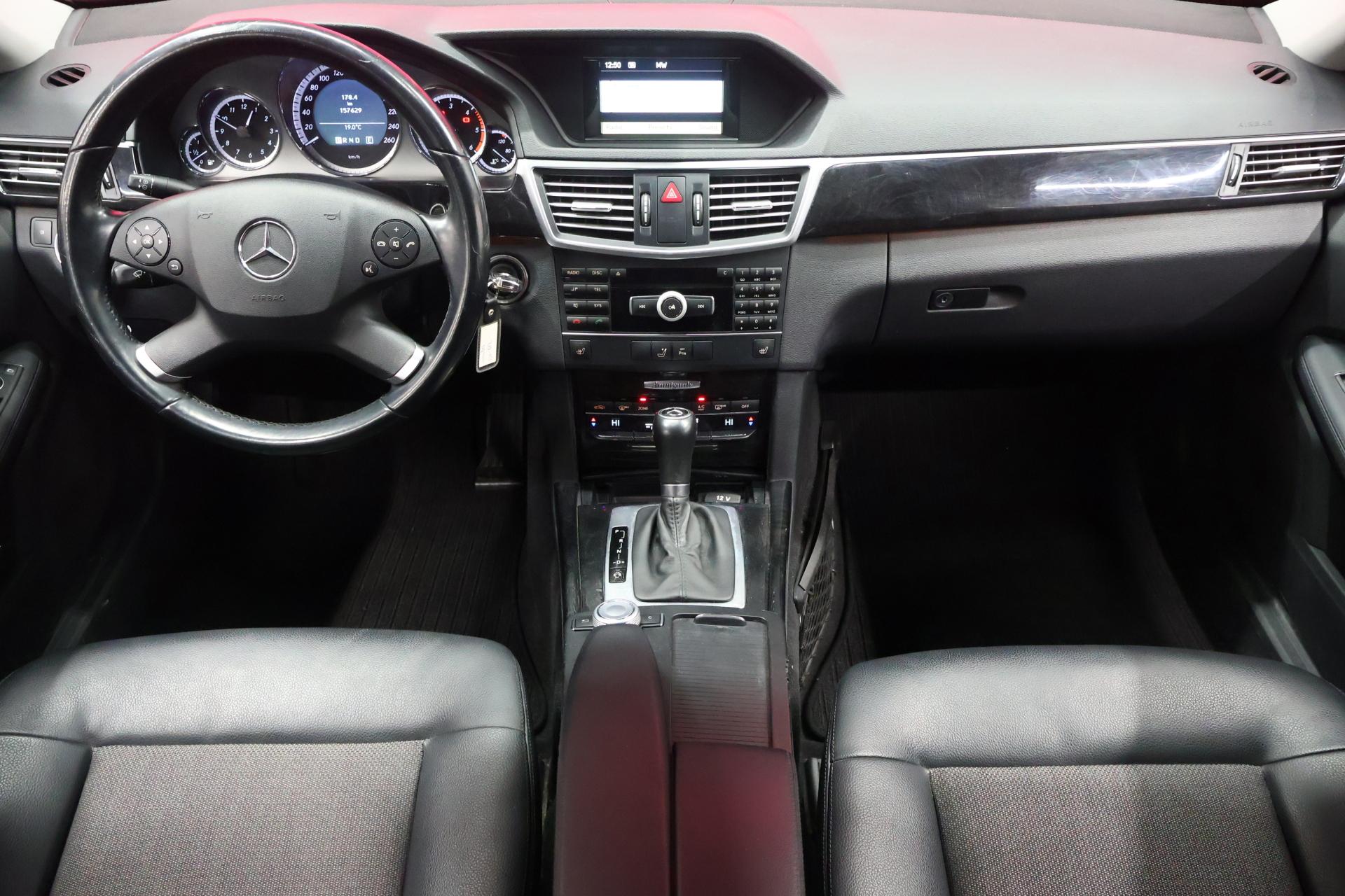 MERCEDES-BENZ E 2010