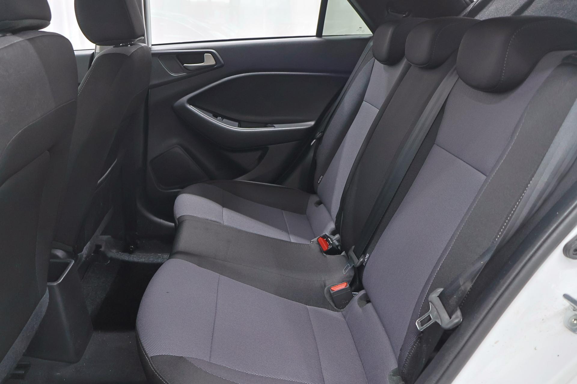 HYUNDAI i20 2020