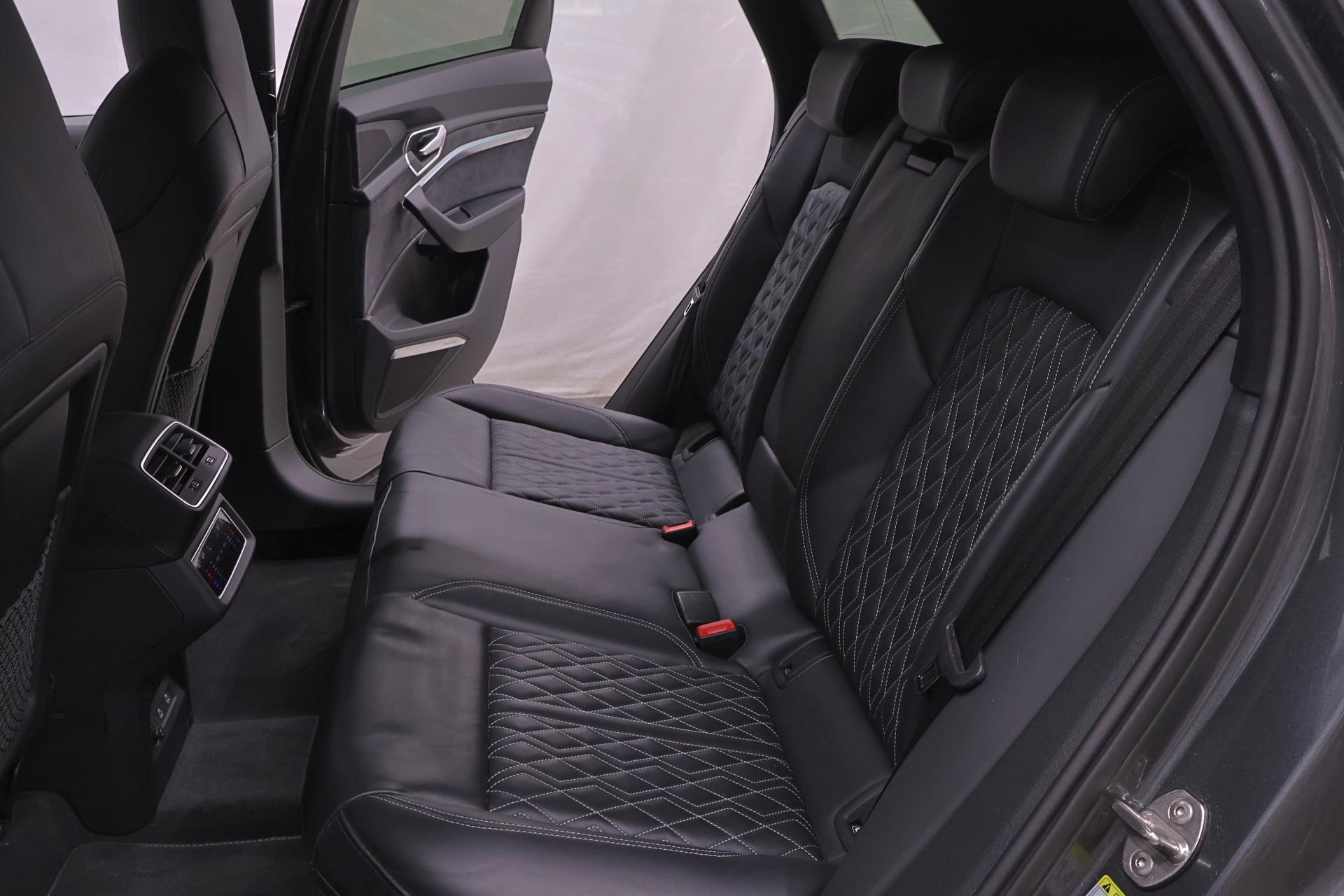 AUDI e-tron 2023