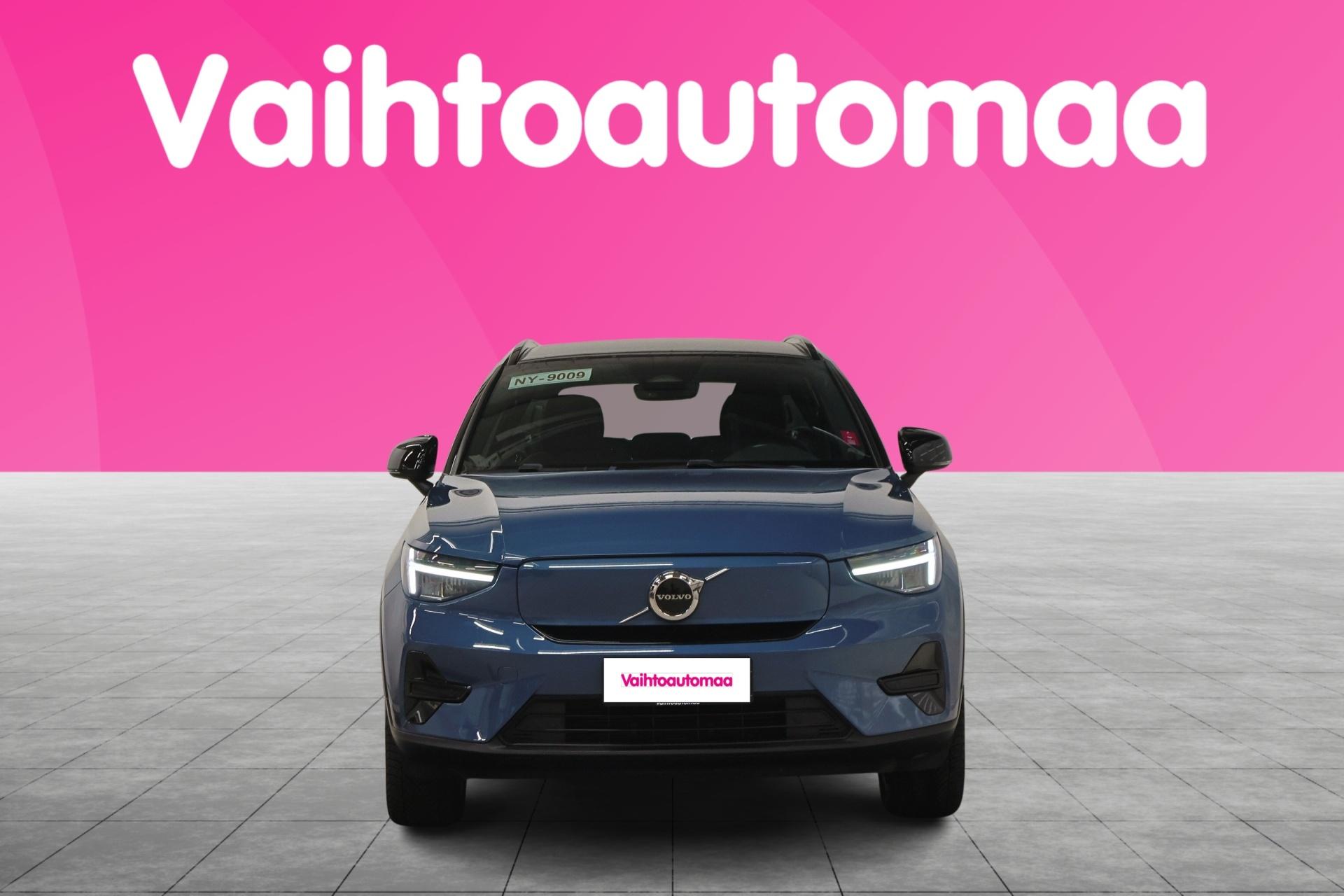VOLVO XC40 2023