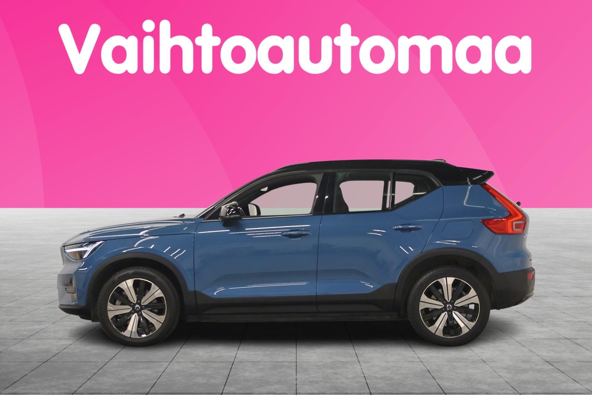 VOLVO XC40 2023