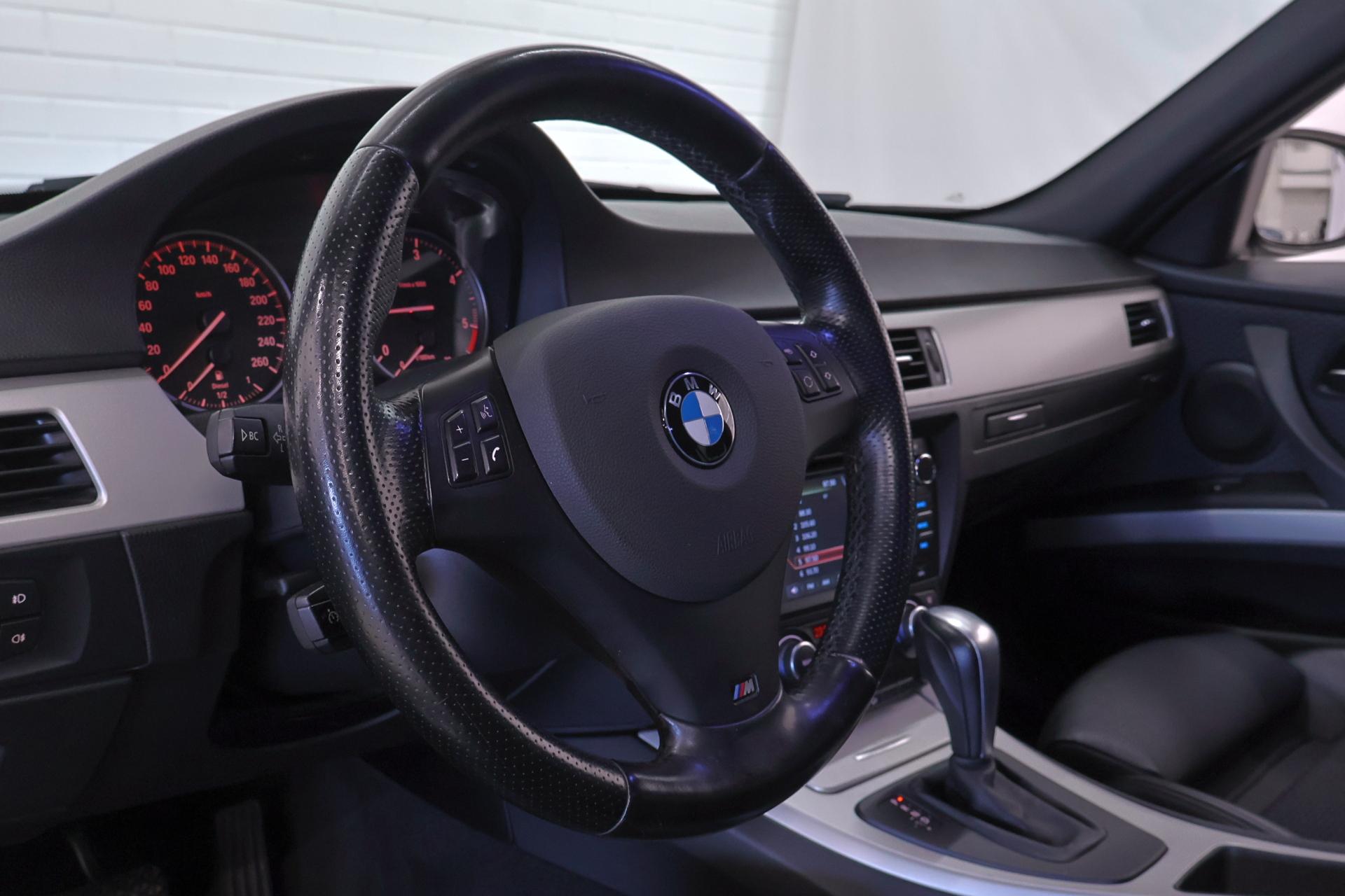 BMW 320 2011