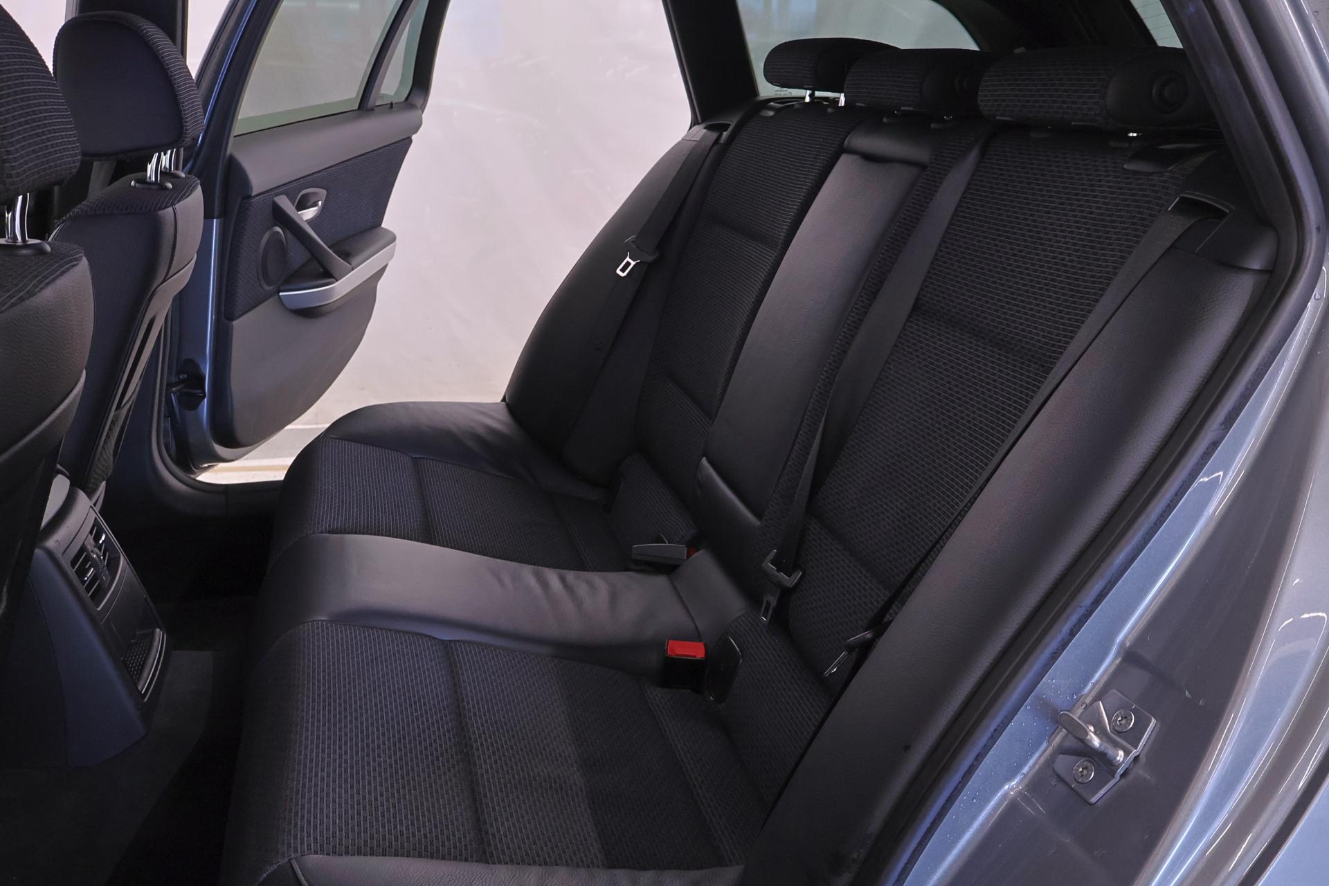 BMW 320 2011