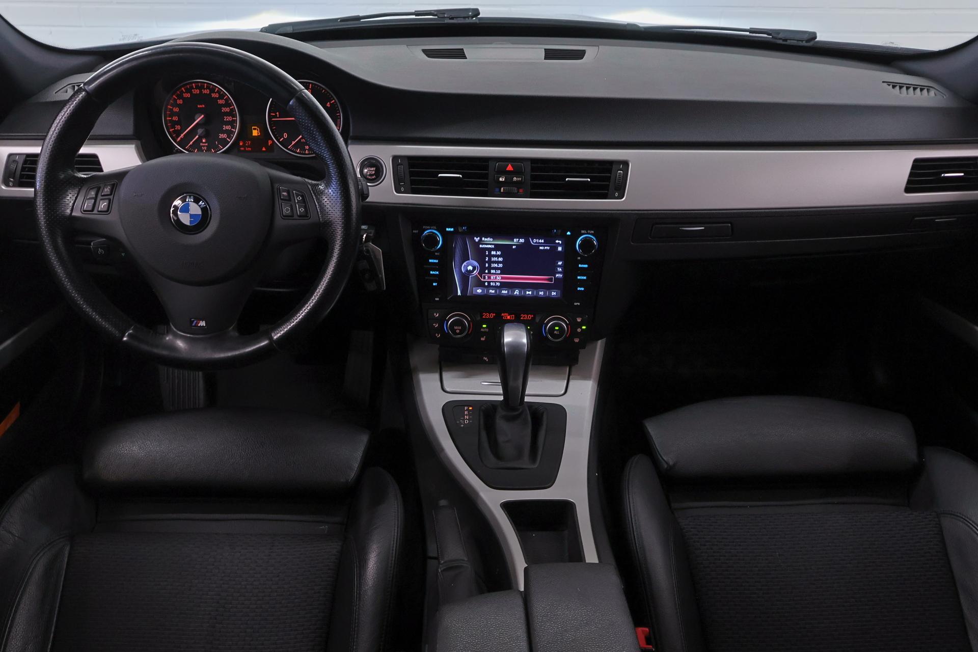 BMW 320 2011
