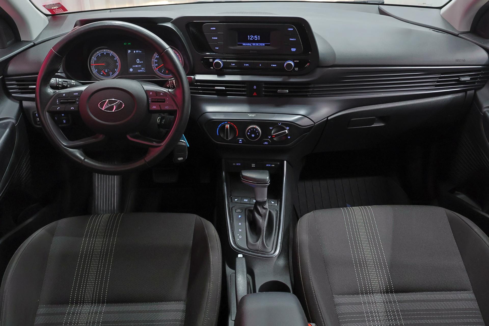 HYUNDAI i20 2021