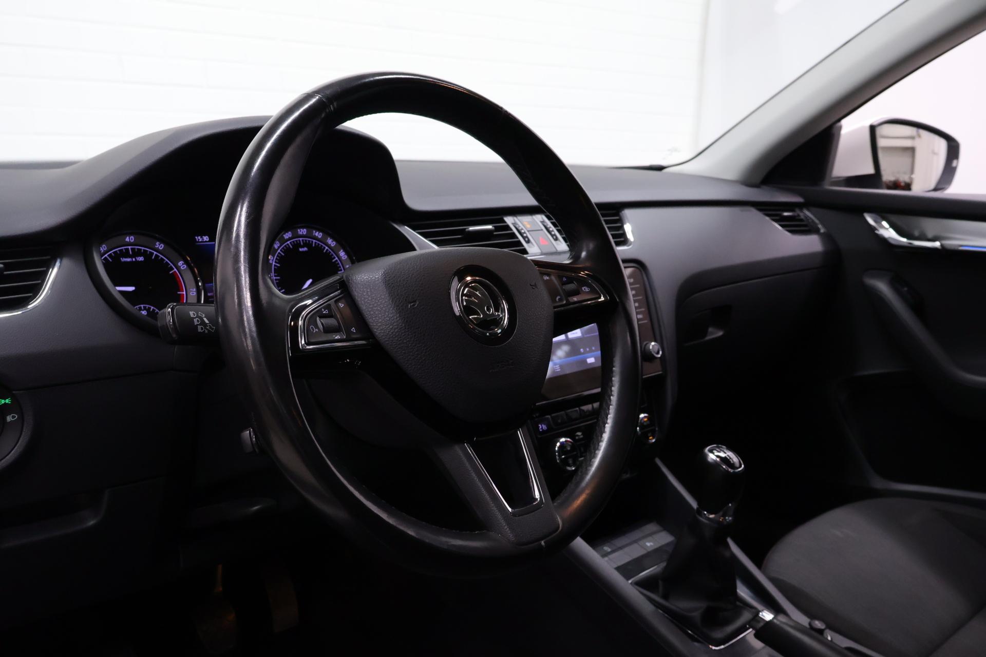 SKODA Octavia 14