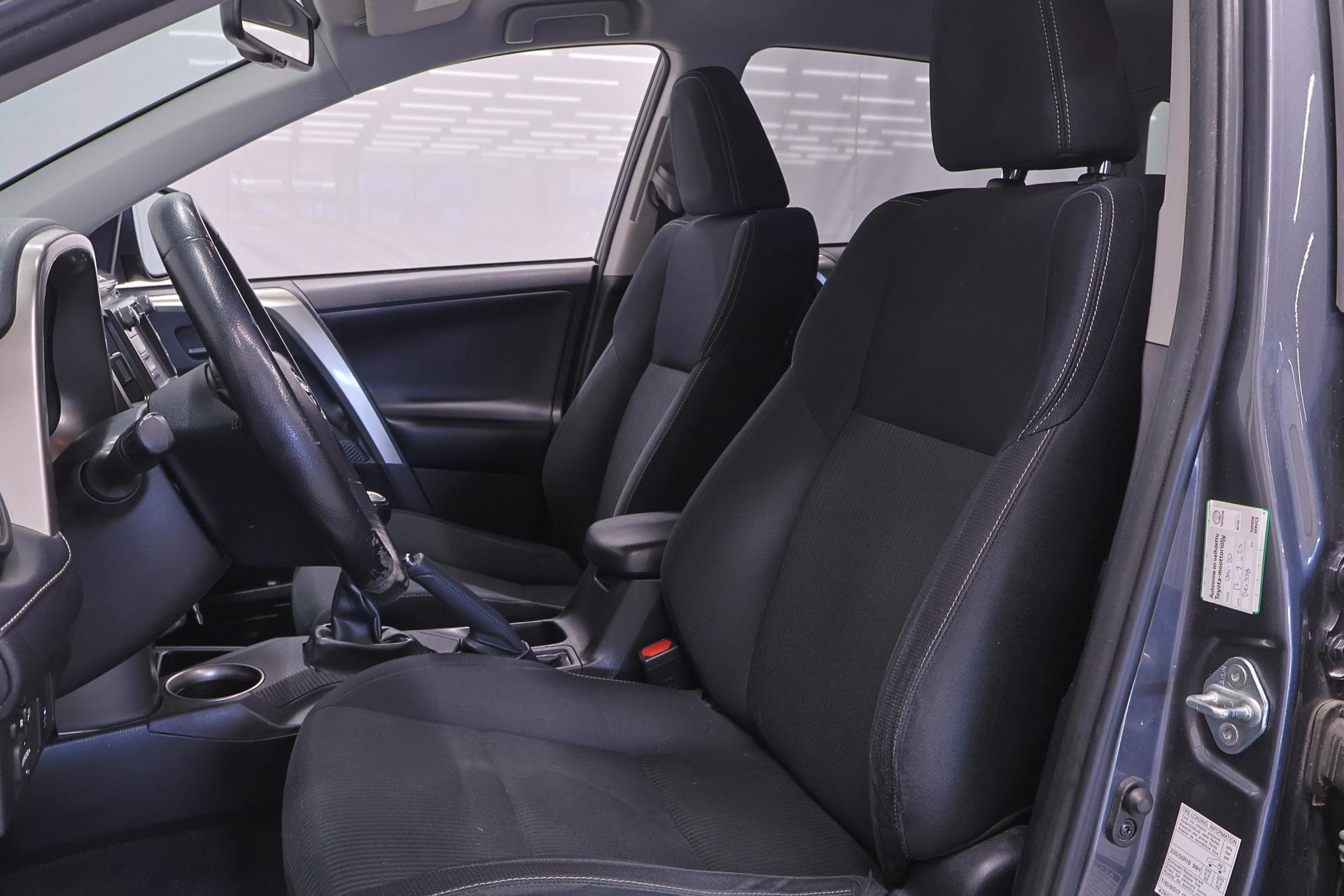 TOYOTA RAV4 12
