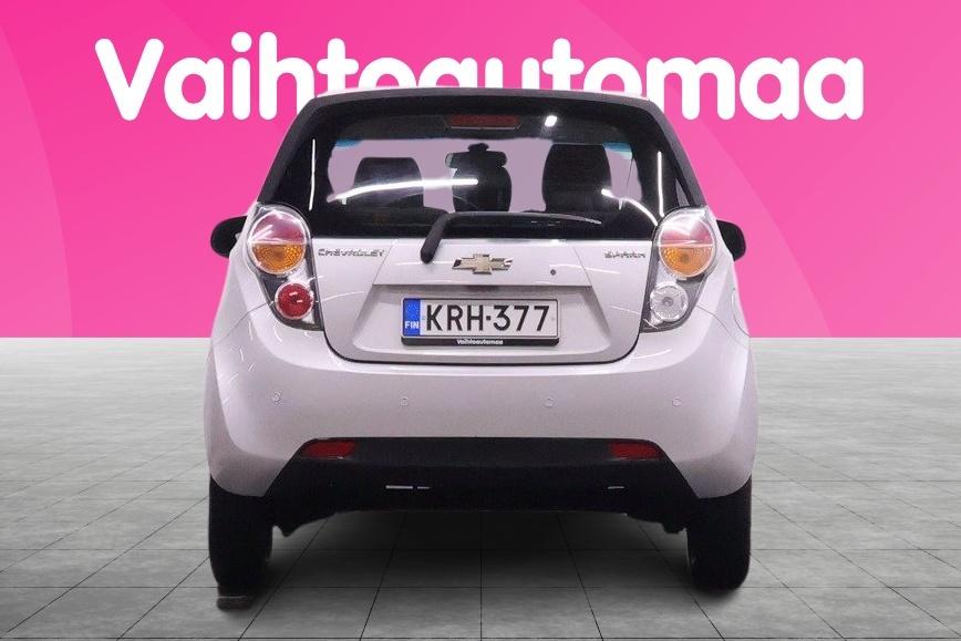 CHEVROLET Spark 8