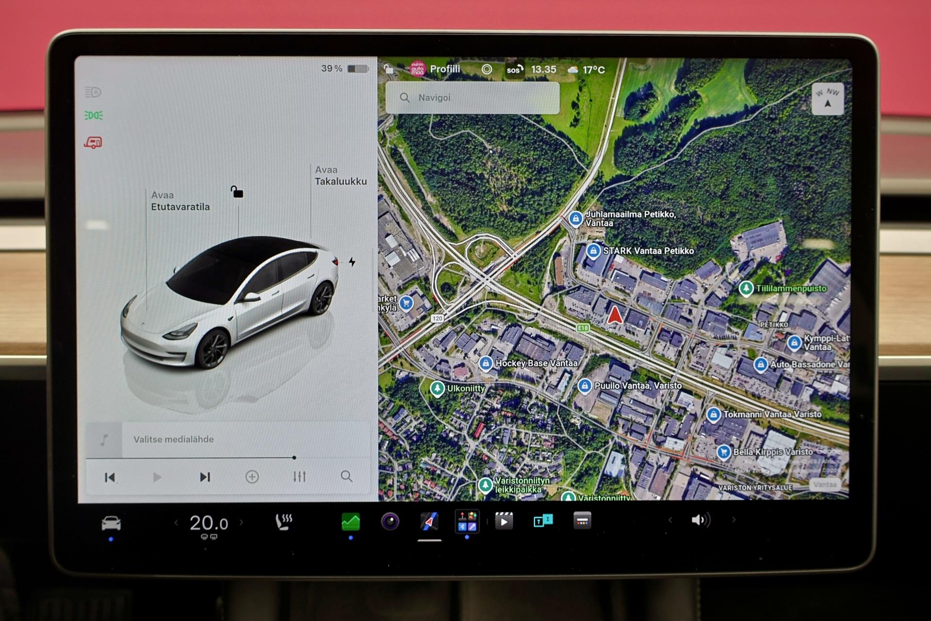 TESLA Model 3 2022