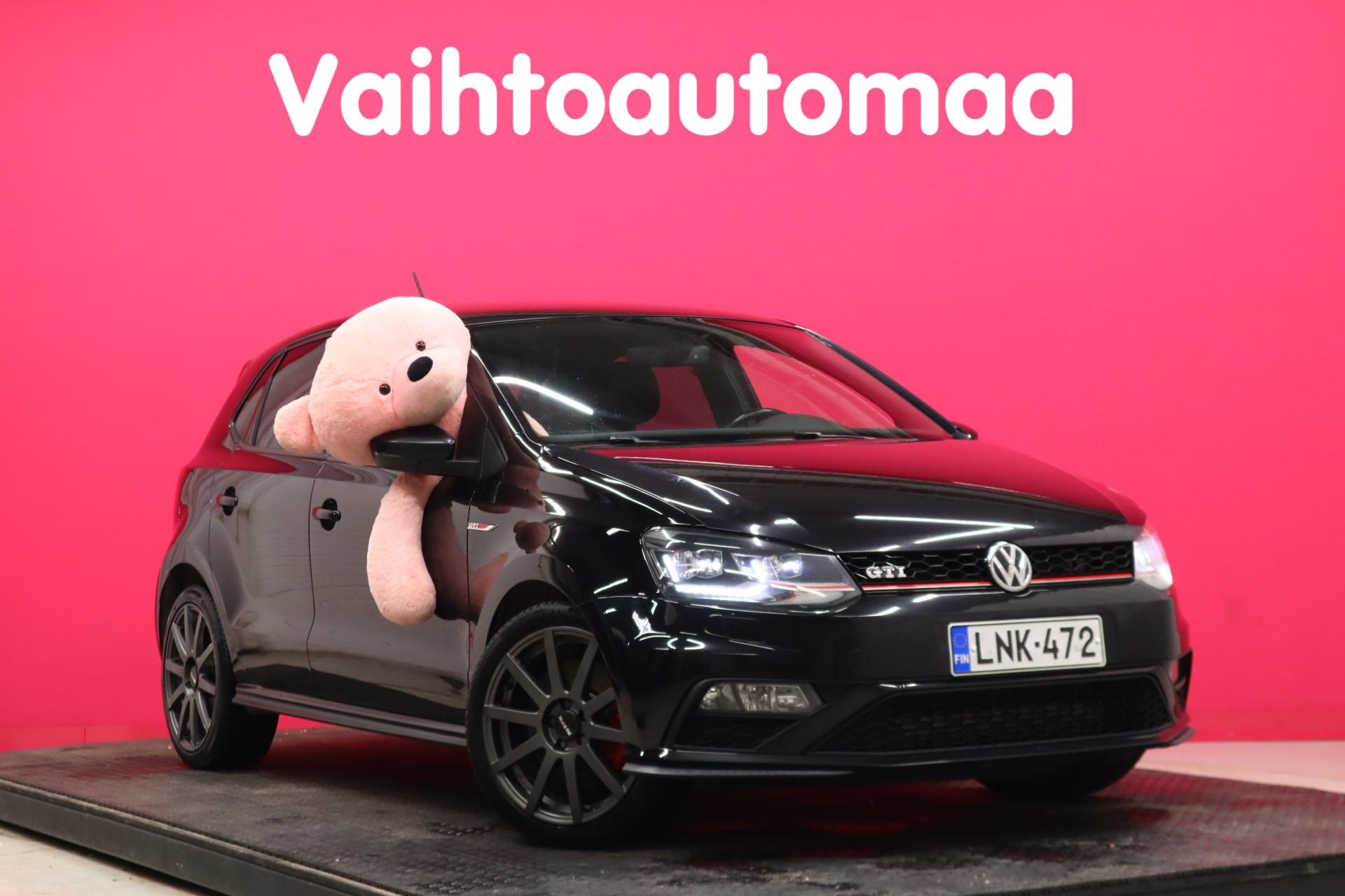 VOLKSWAGEN Polo 2016