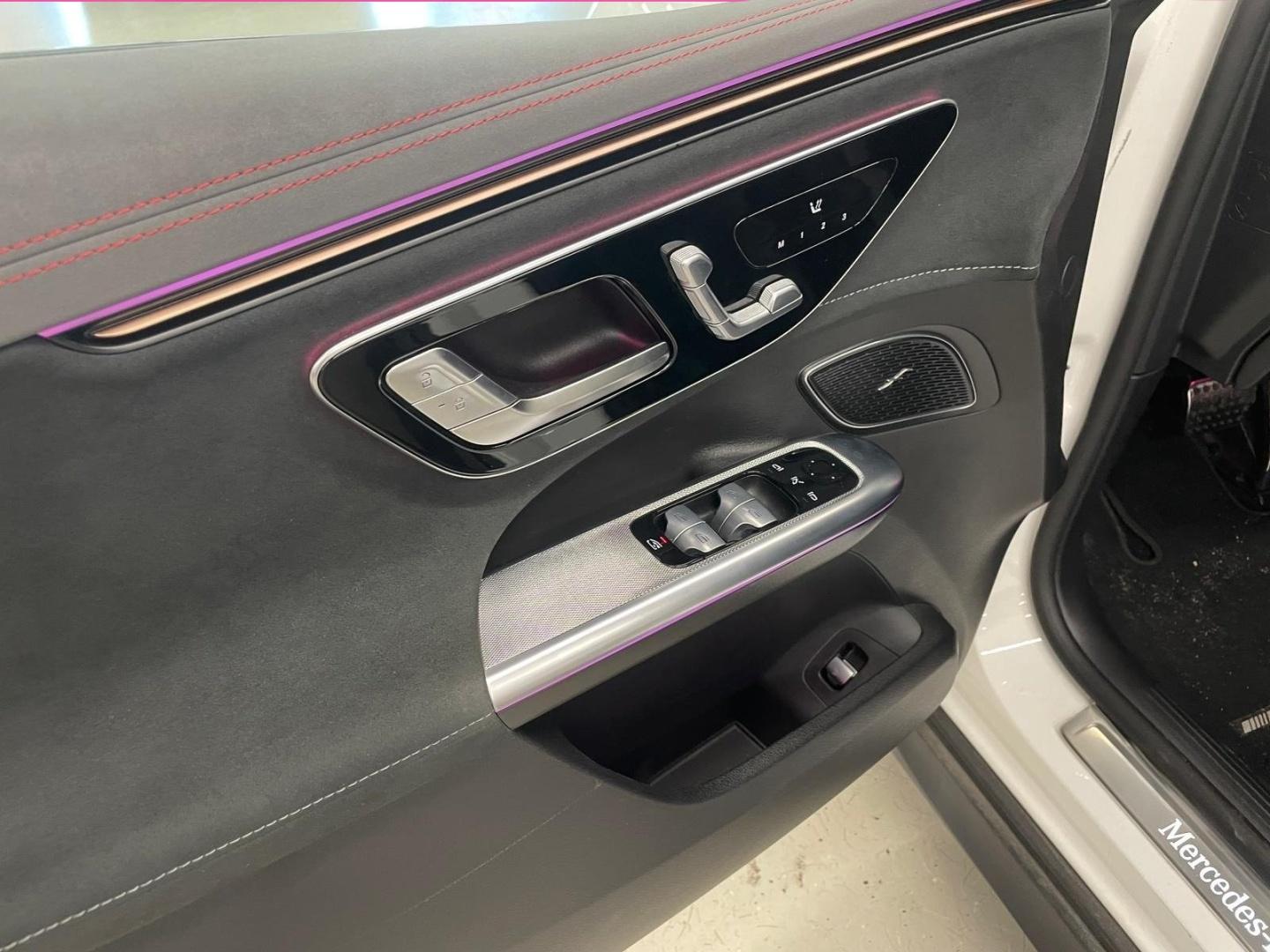 MERCEDES-BENZ EQE SUV 2024