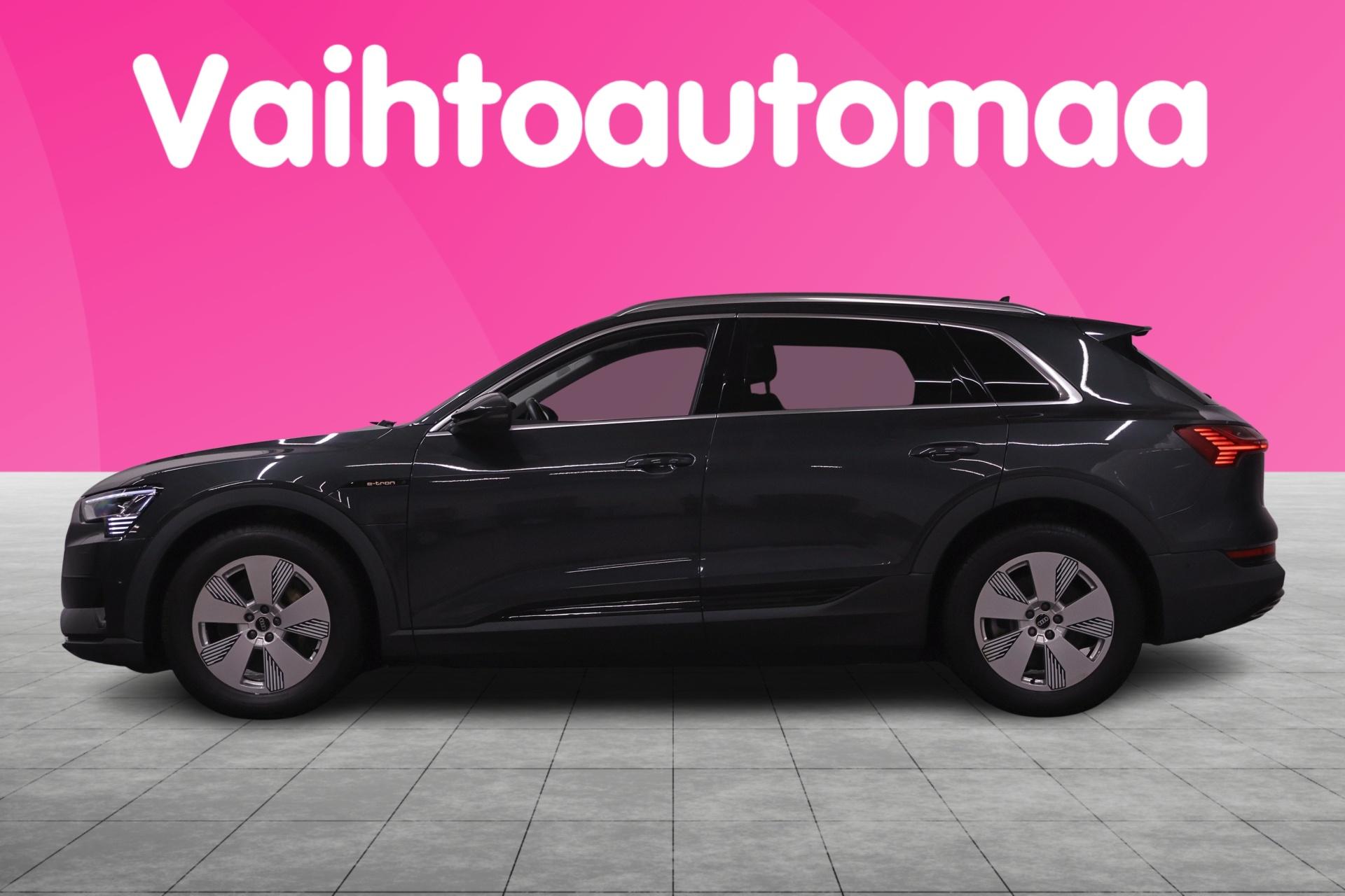 AUDI e-tron 2022