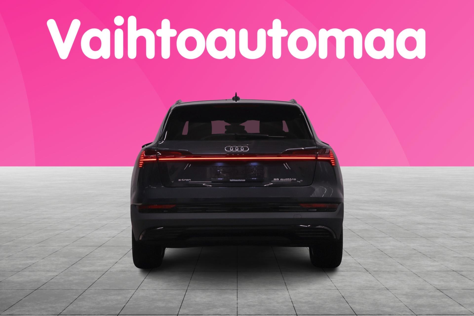 AUDI e-tron 2022
