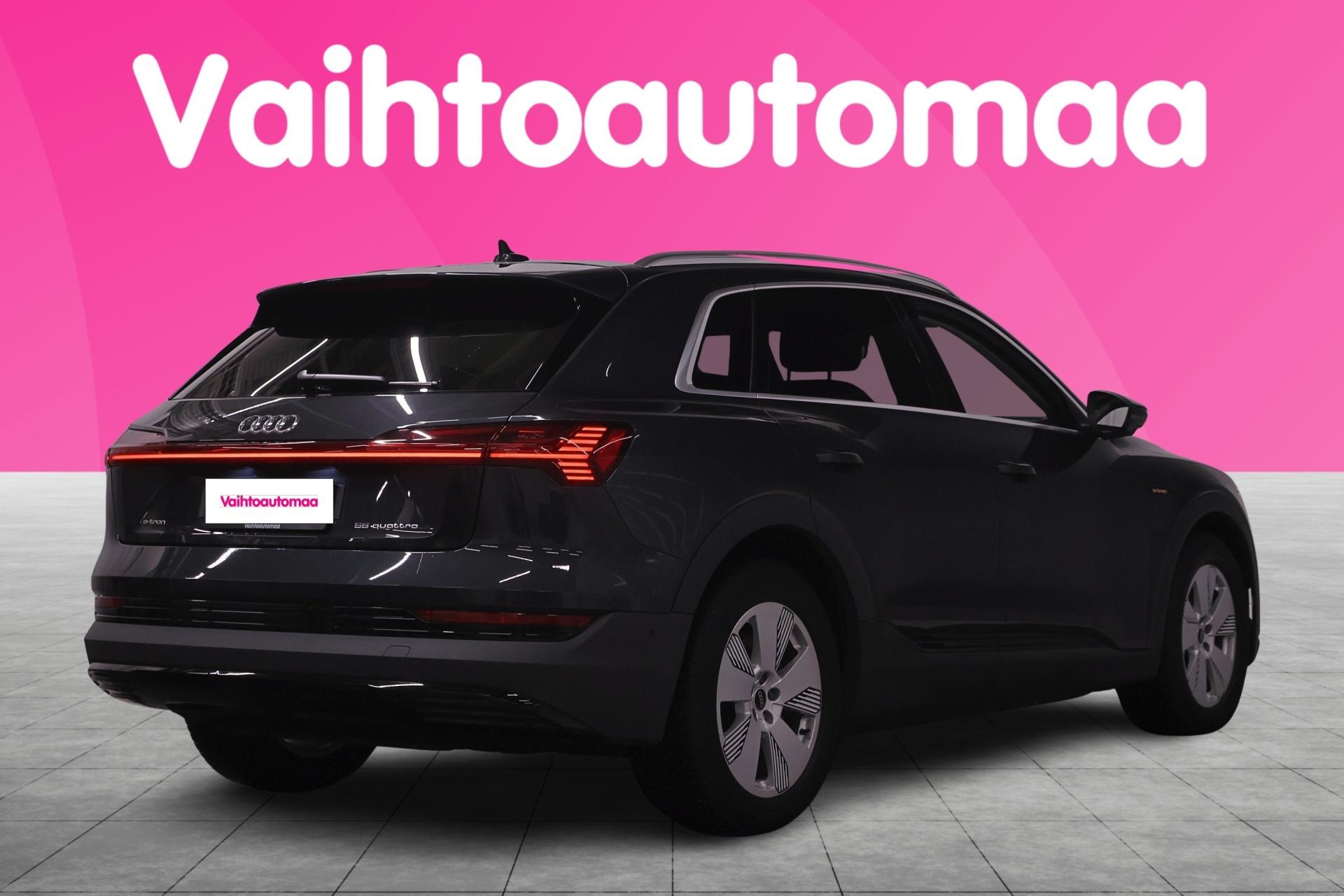 AUDI e-tron 2022