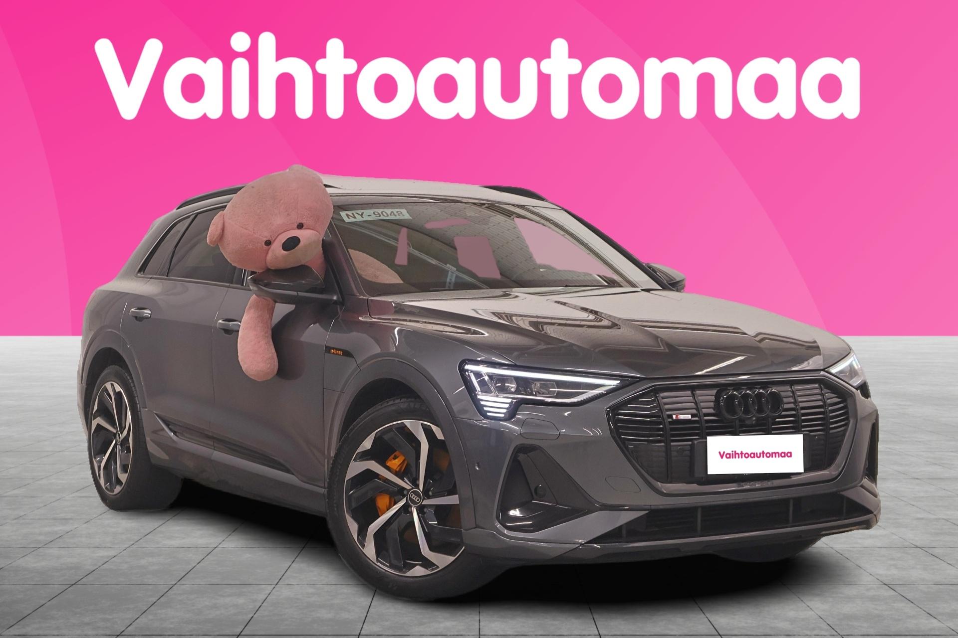 AUDI e-tron 2022