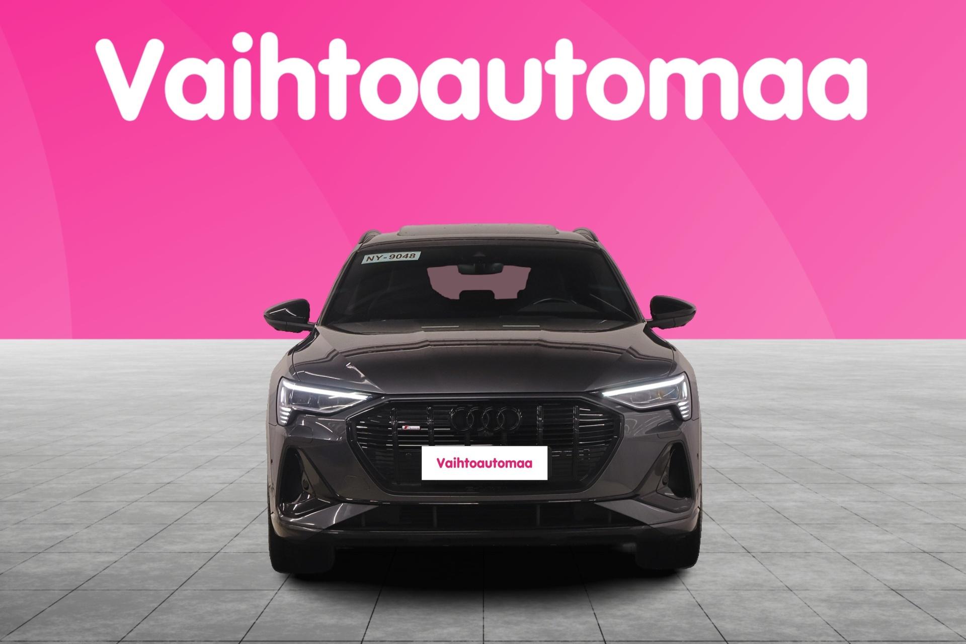 AUDI e-tron 2022