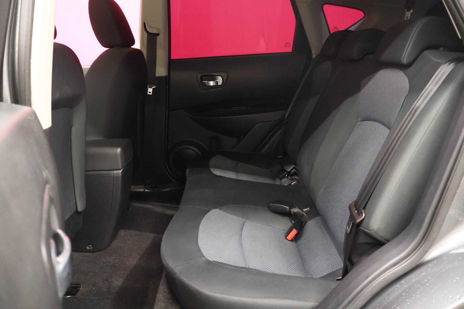 NISSAN Qashqai 2012