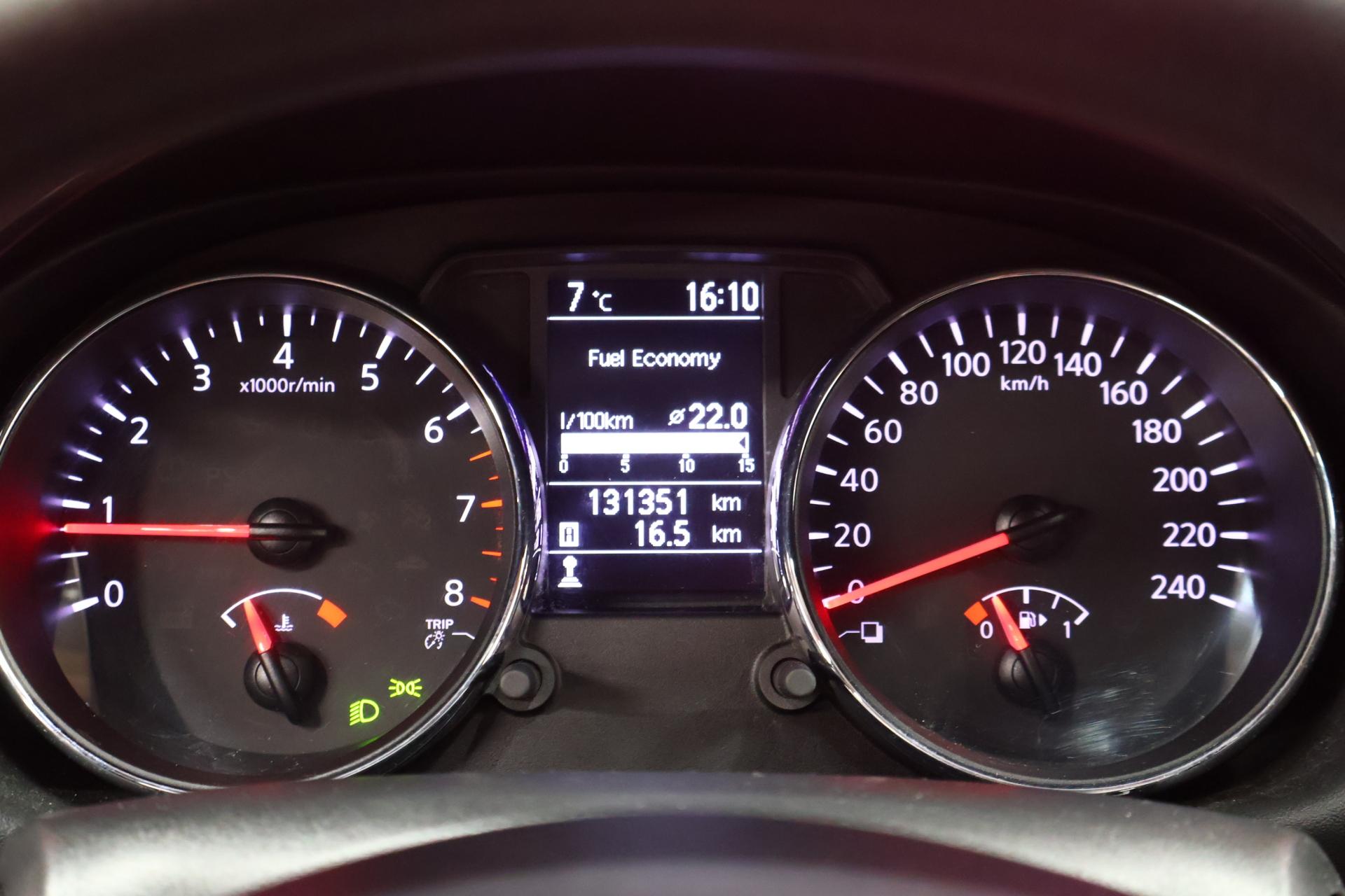 NISSAN Qashqai 2012