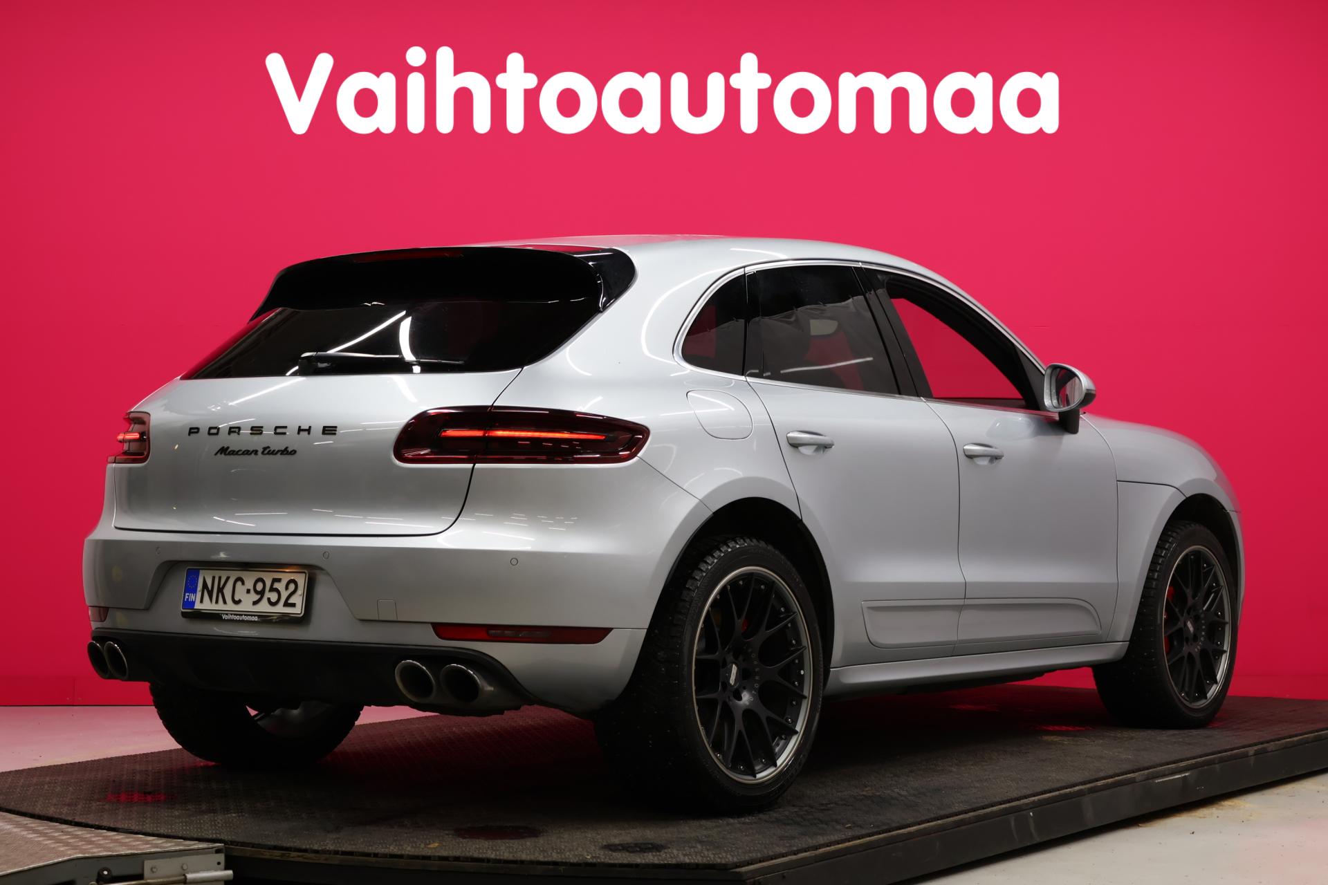 PORSCHE Macan 2016