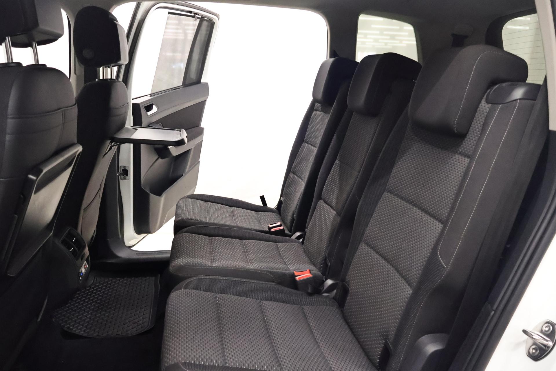 VOLKSWAGEN Touran 2017