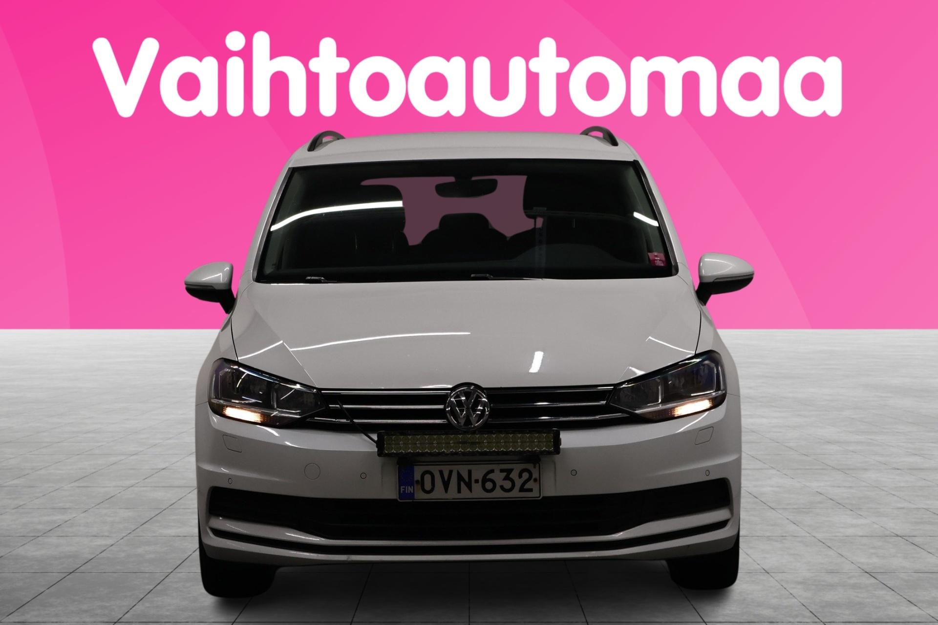 VOLKSWAGEN Touran 2017