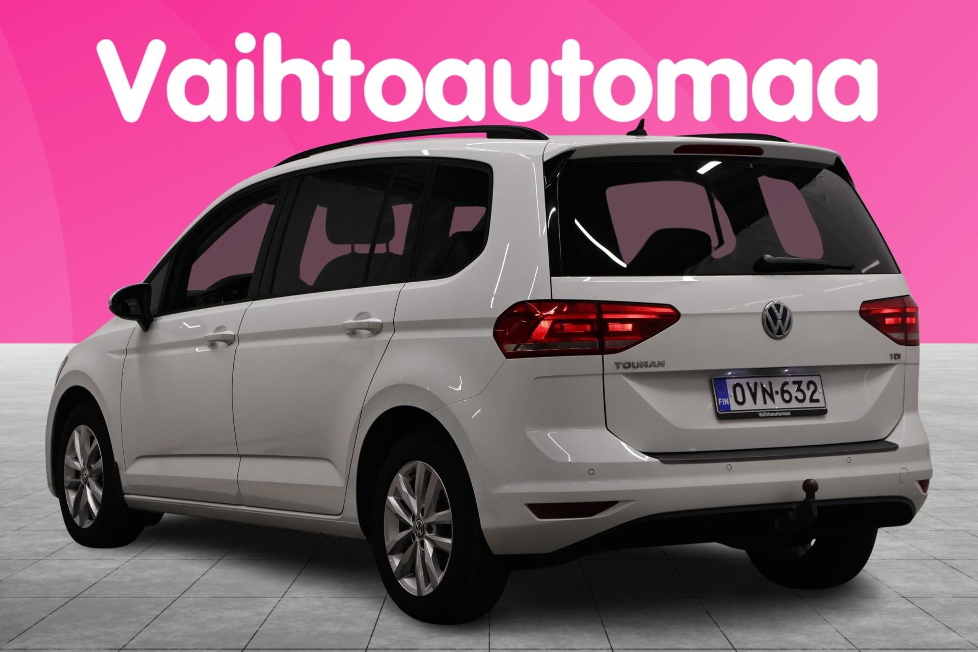 VOLKSWAGEN Touran 2017