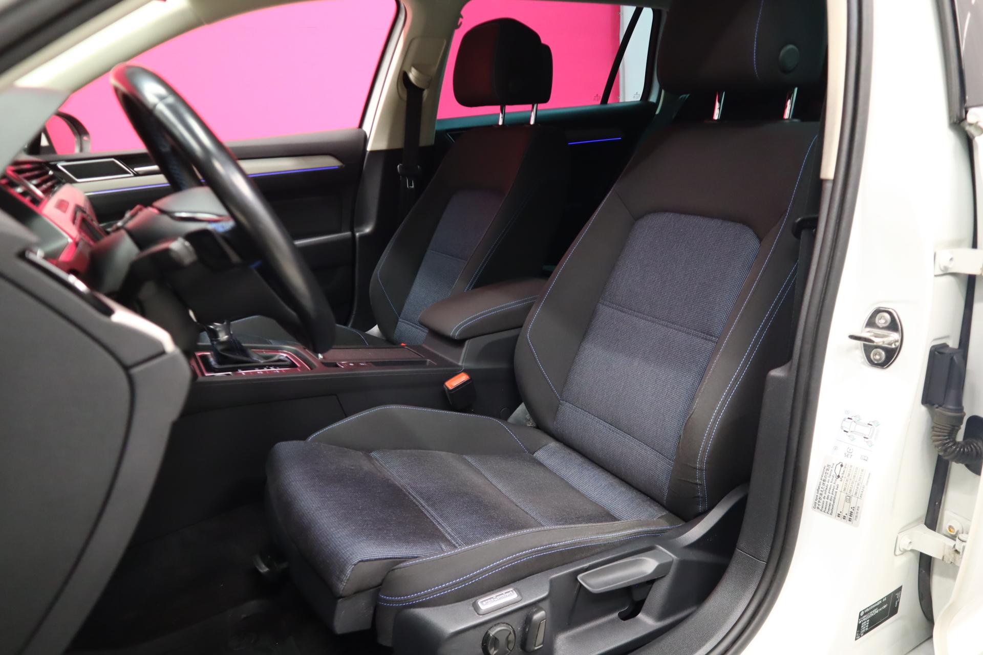 VOLKSWAGEN Passat 2017