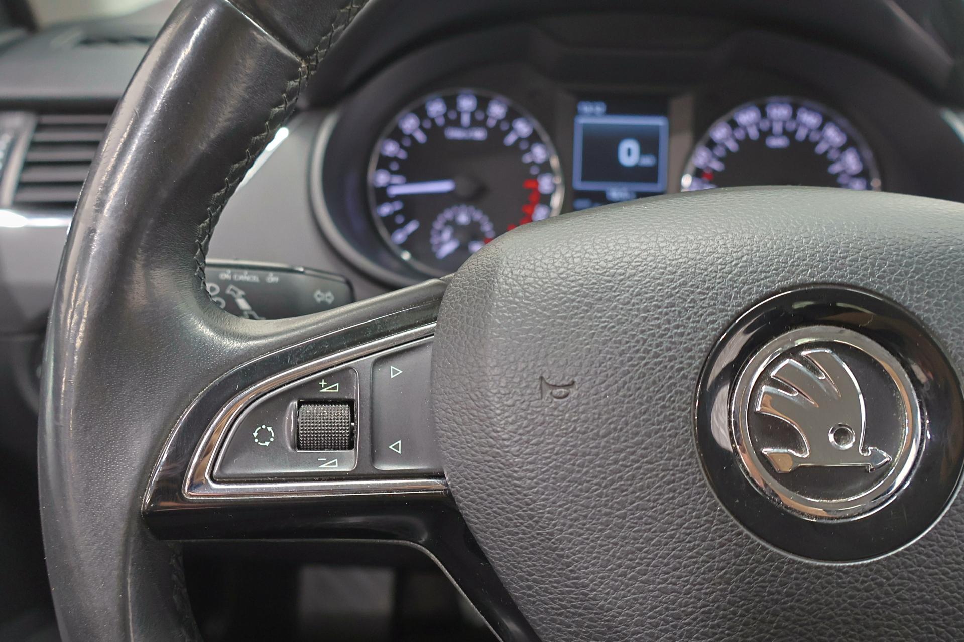SKODA Octavia 10