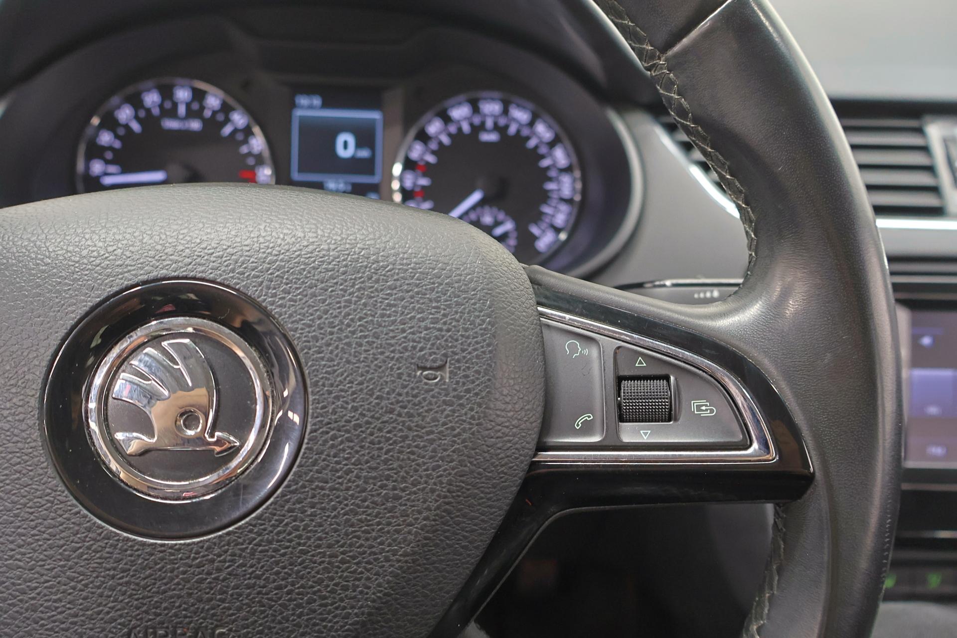 SKODA Octavia 14