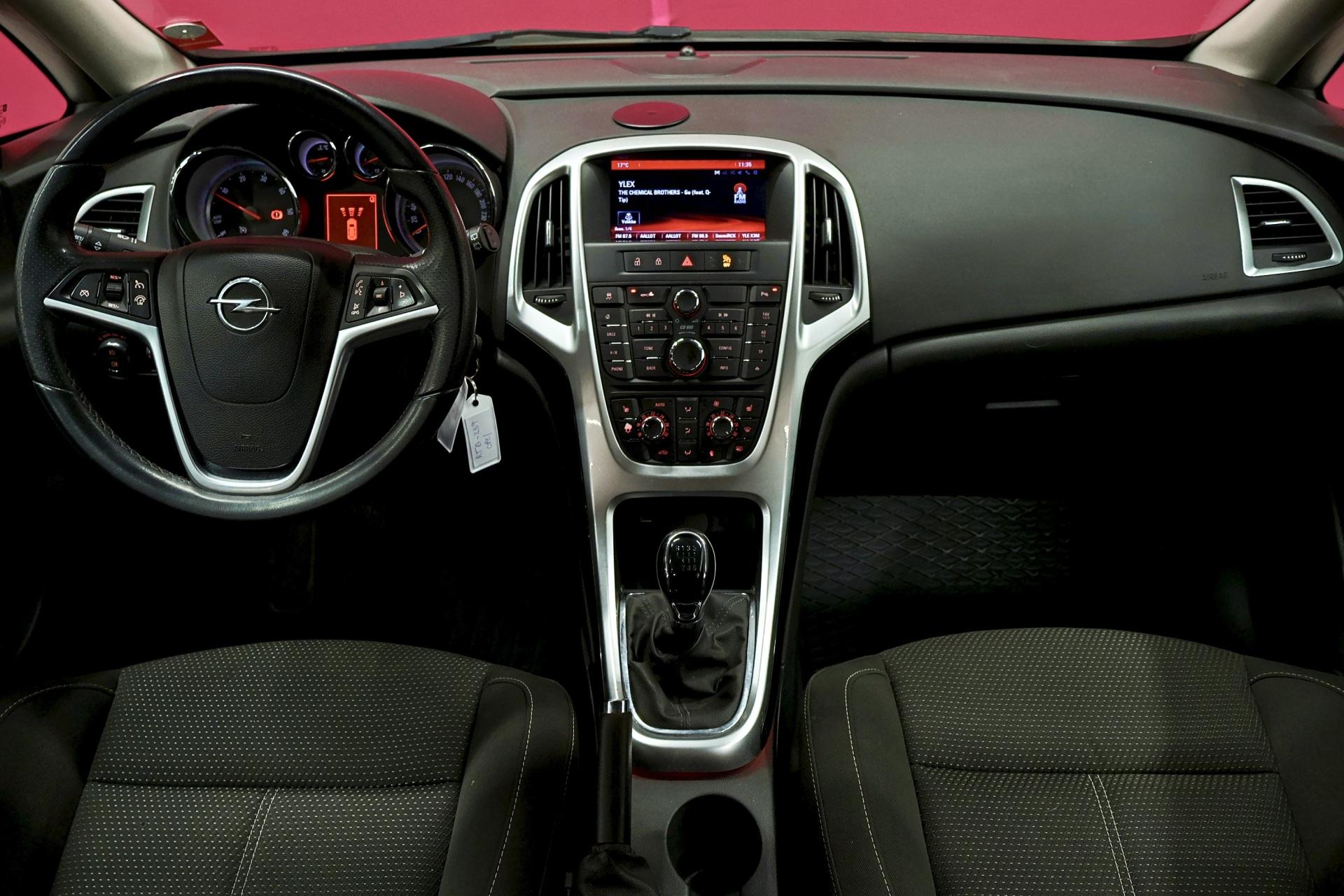 OPEL Astra 2014
