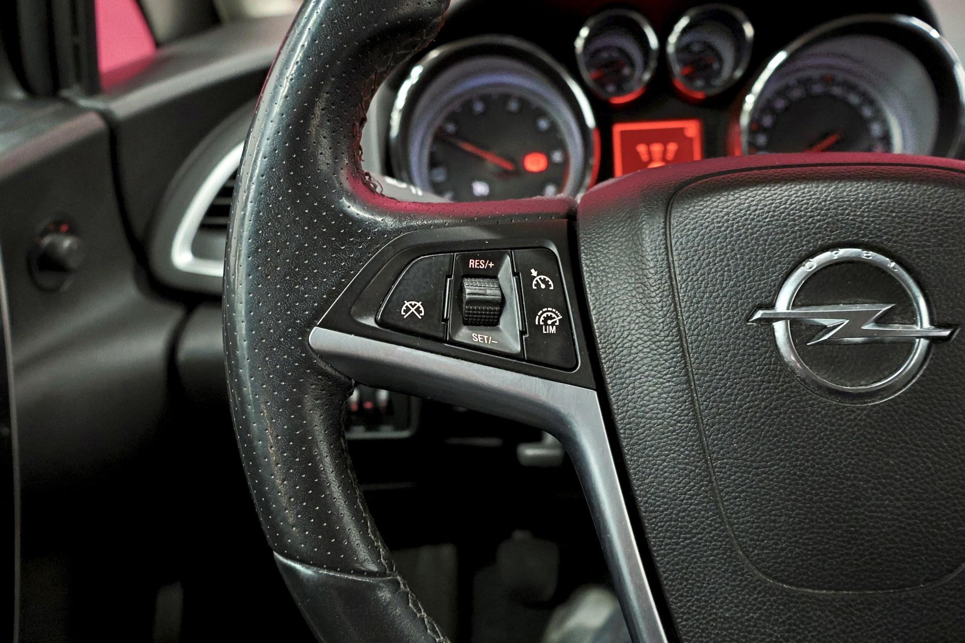 OPEL Astra 2014