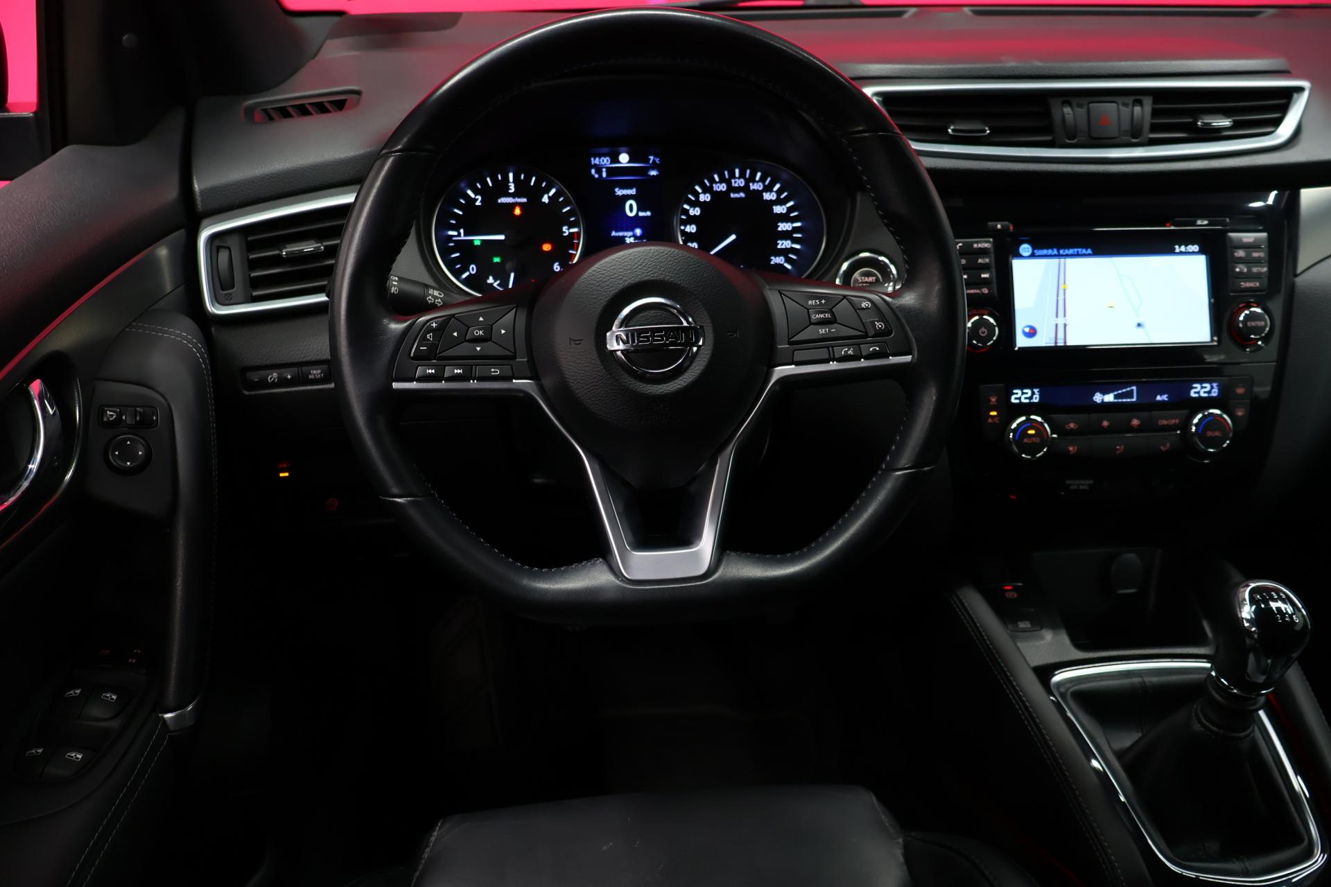 NISSAN Qashqai 2018
