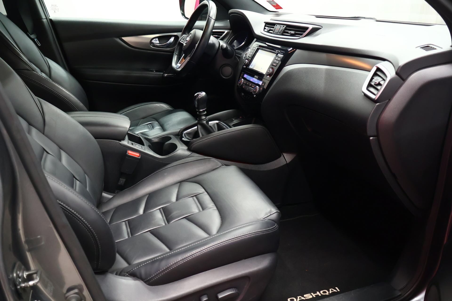 NISSAN Qashqai 2018