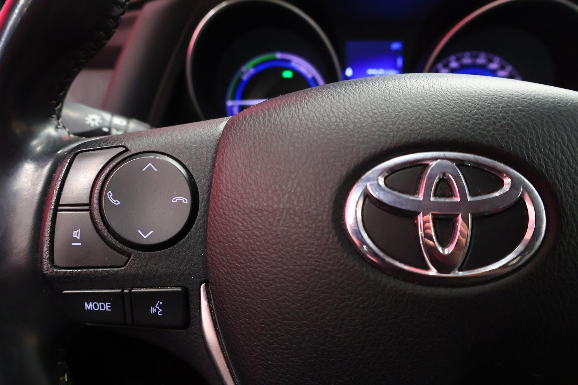 TOYOTA Auris 2018