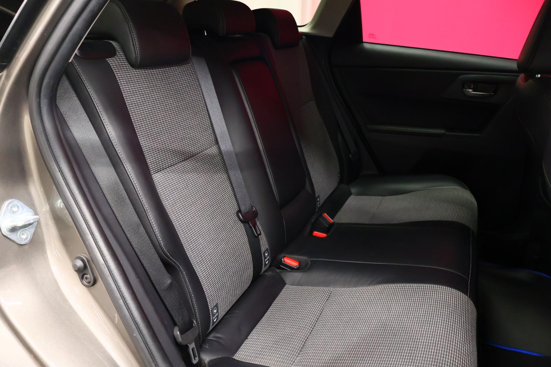 TOYOTA Auris 2018