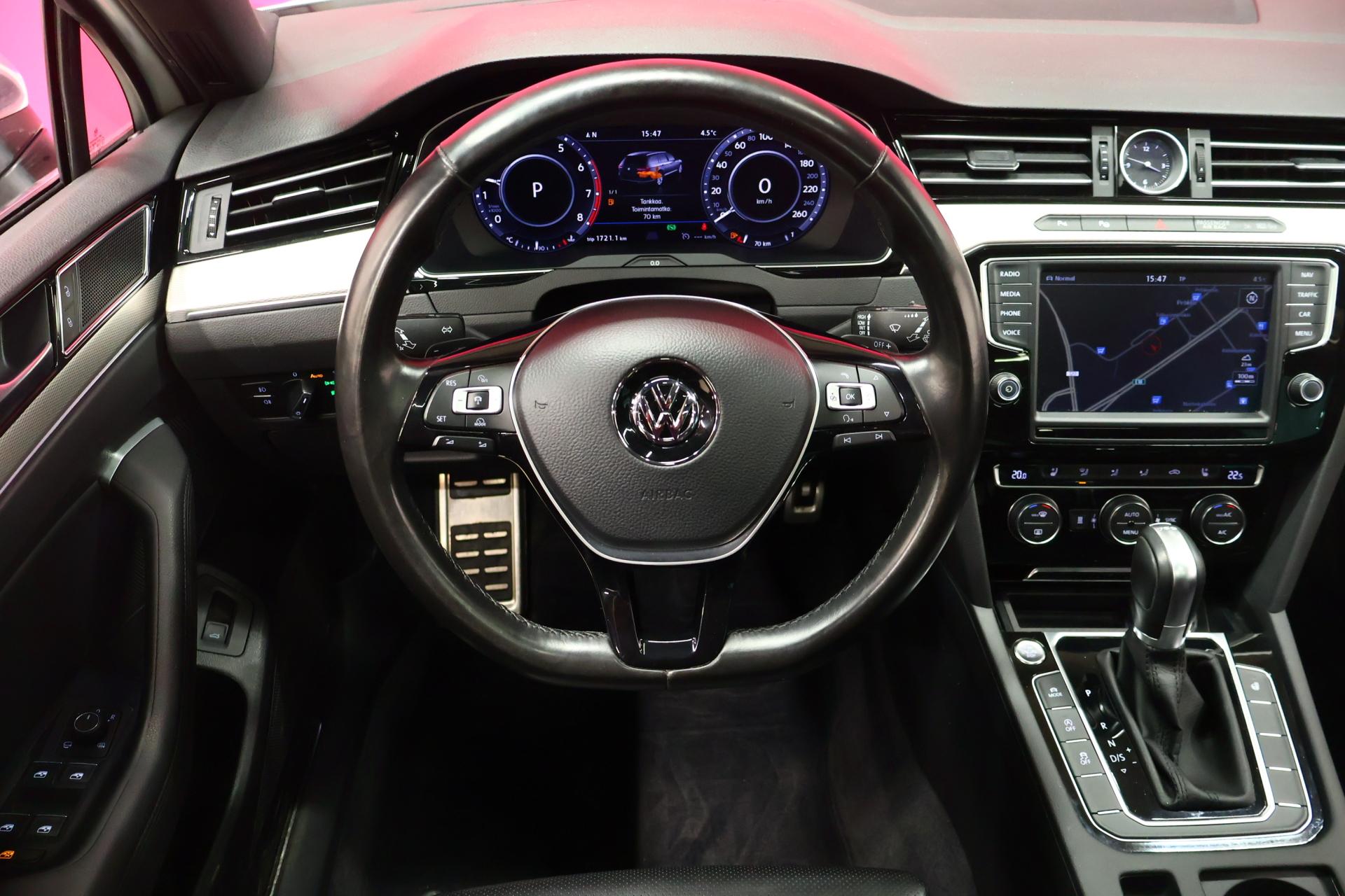 VOLKSWAGEN Passat 2017