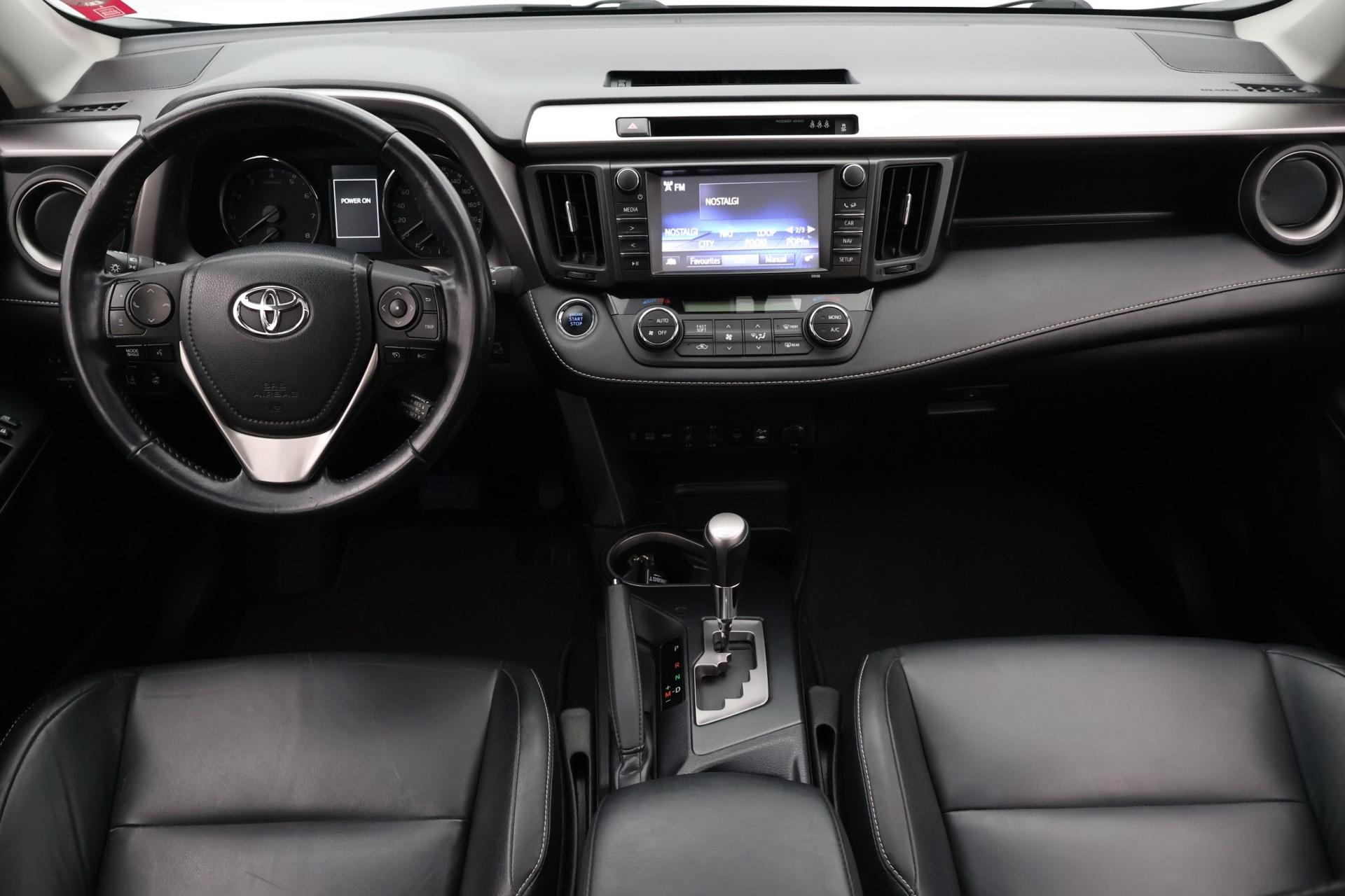 TOYOTA RAV4 2017