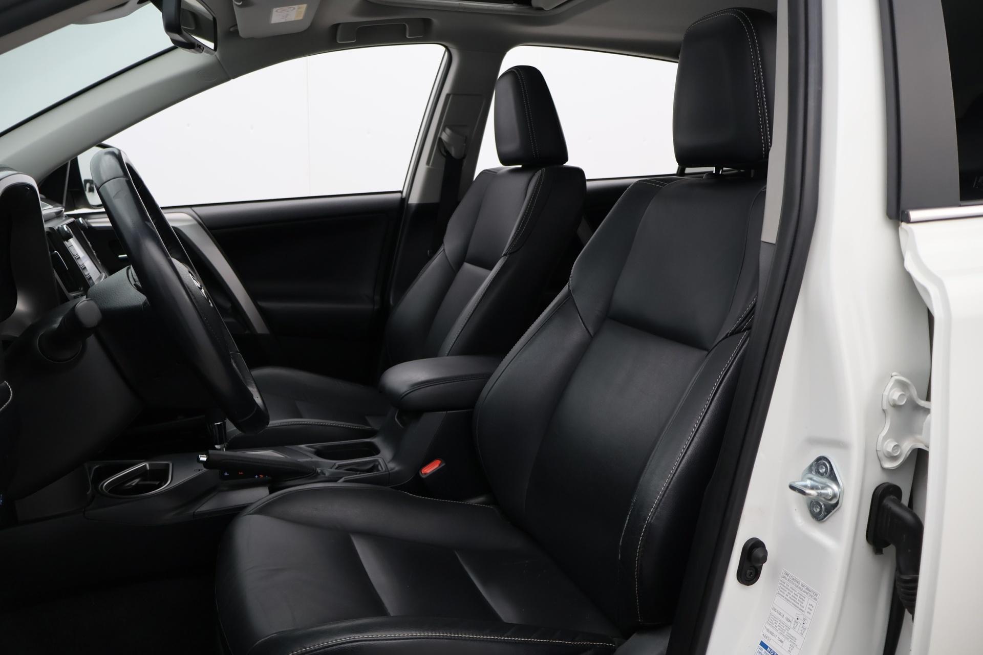 TOYOTA RAV4 2017