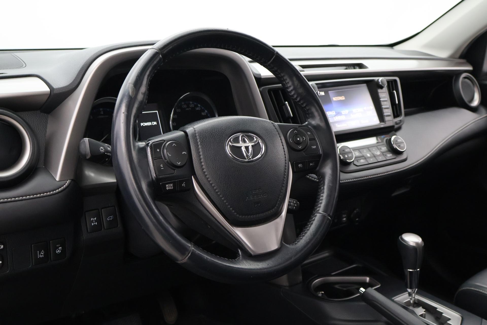 TOYOTA RAV4 2017