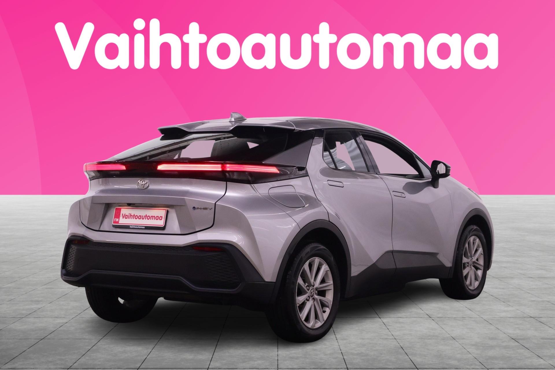 TOYOTA C-HR 9