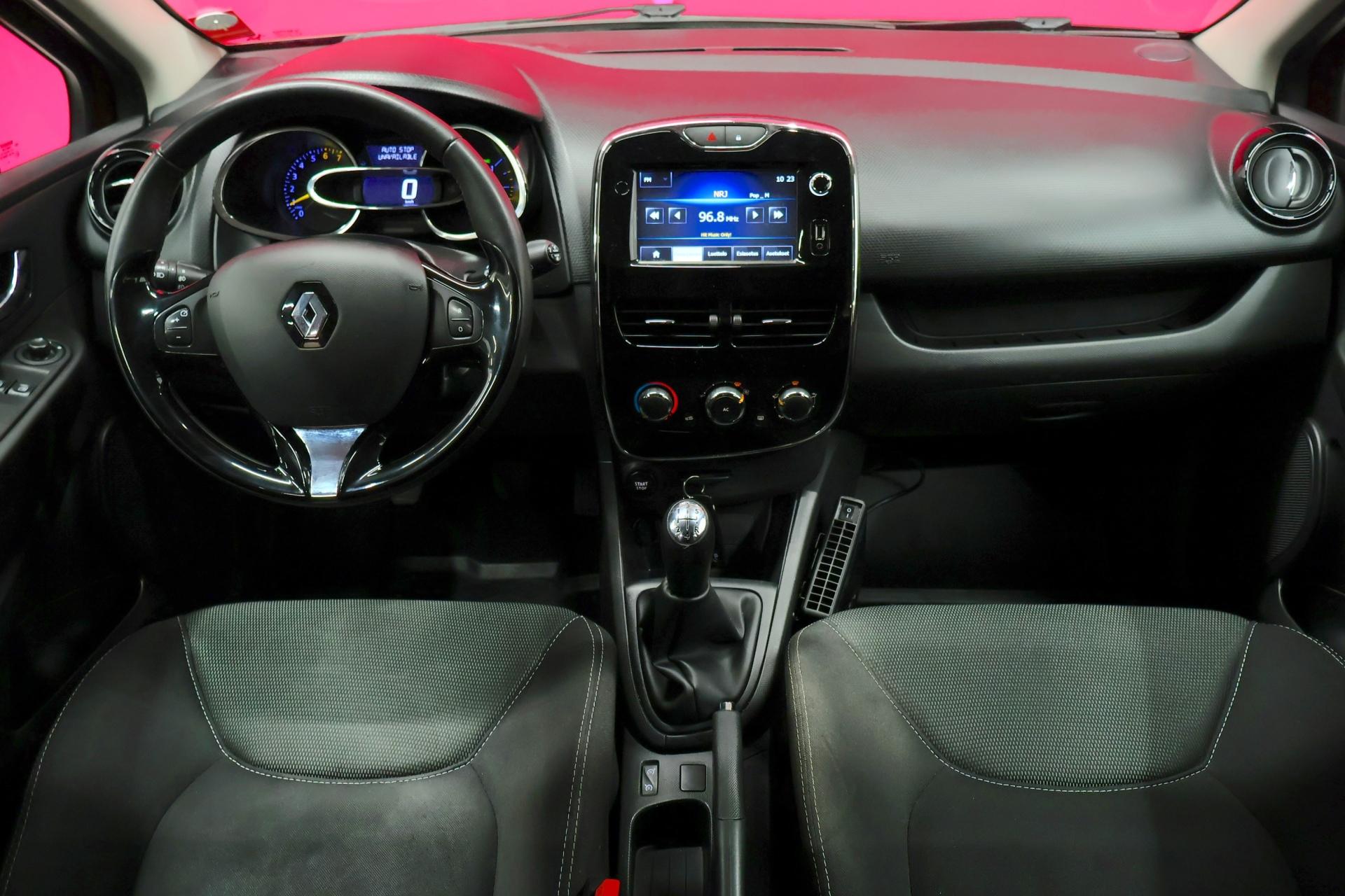 RENAULT Clio 2015