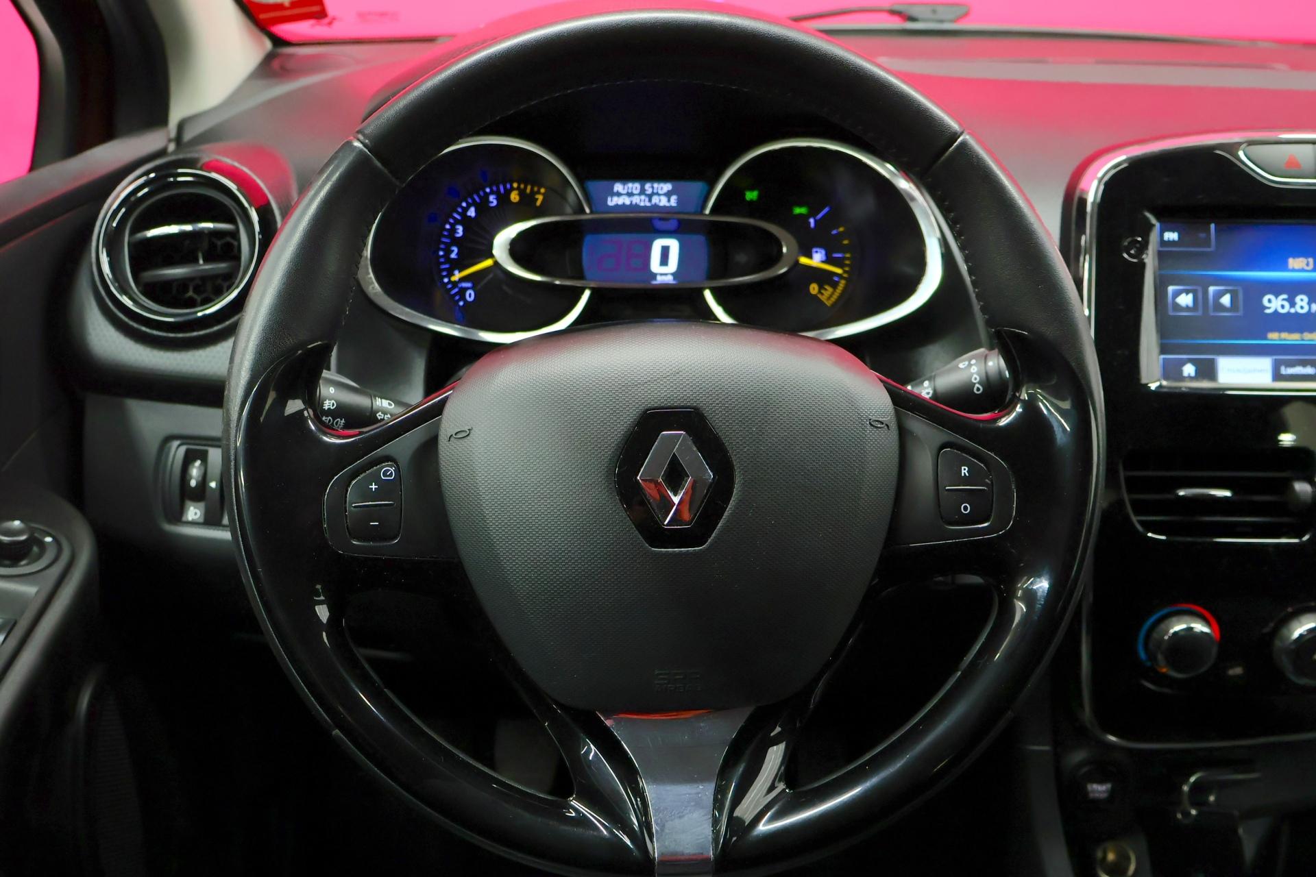 RENAULT Clio 2015